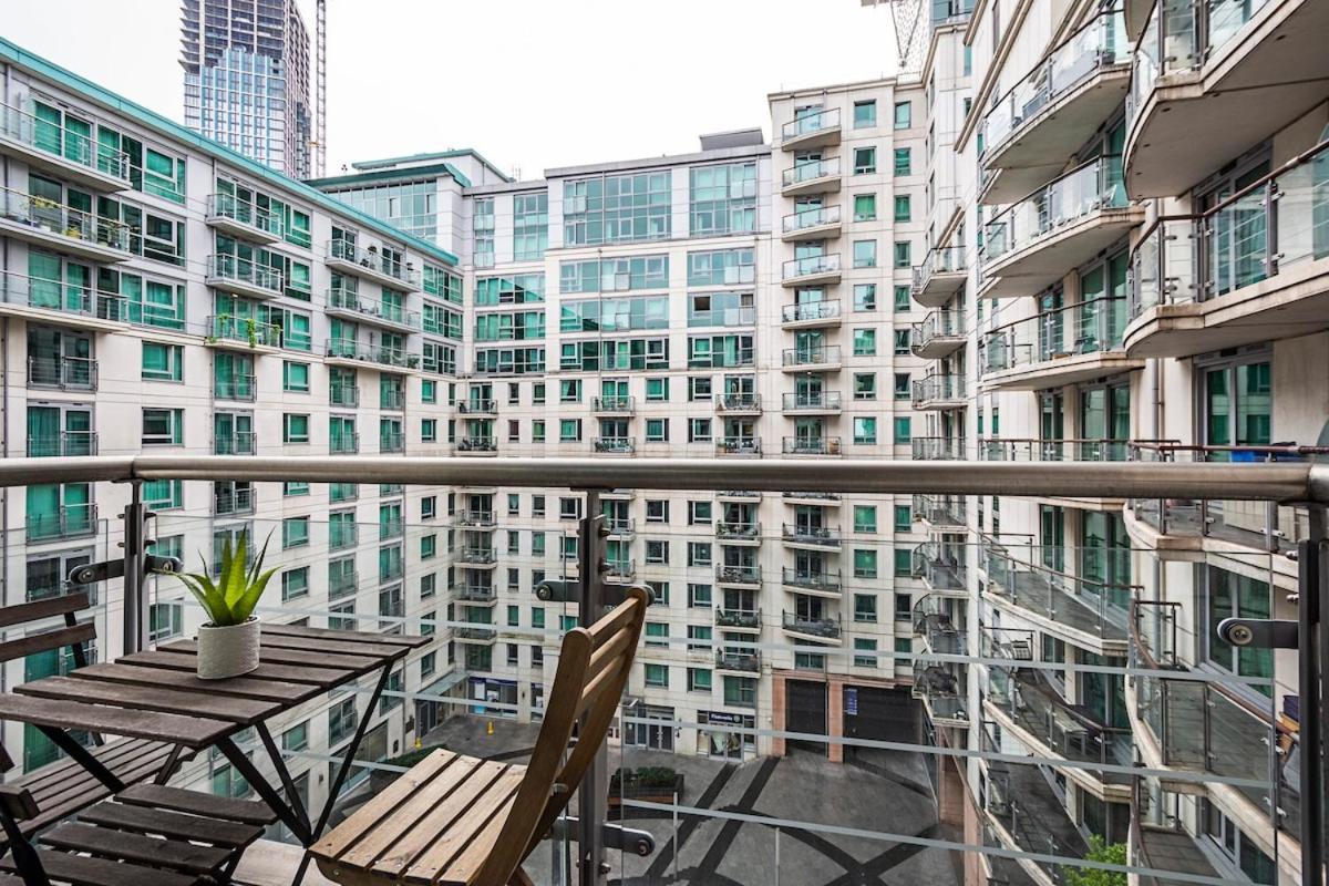 Apartment 2 Bedroom , Zone 1 , 2 Mins Walk Tube , Offers , Sleeps 5