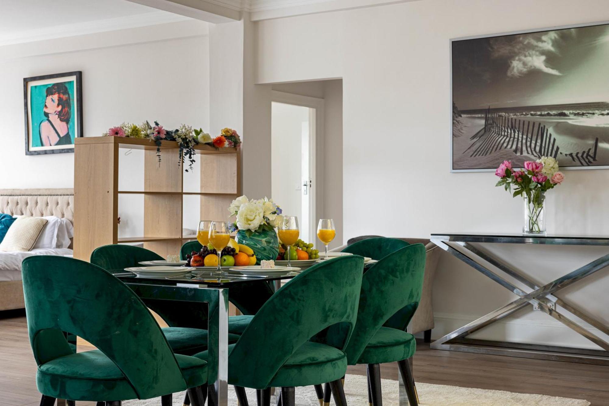 Apartment 4-bdr Stunning Kensington Penthouse *
