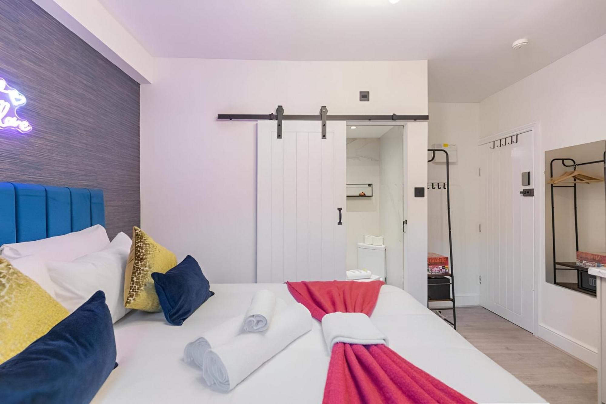 Tiny Apartment London