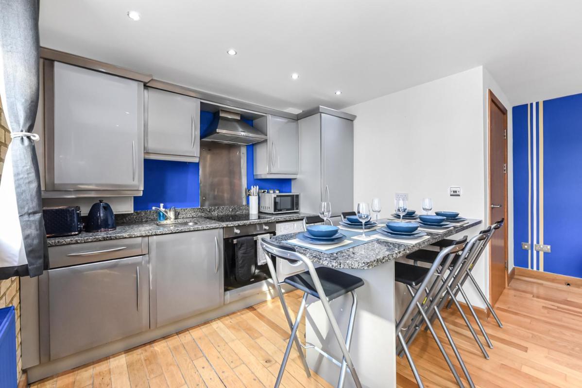 Family Friendly, Zone 1, 2 Beds, Apartment *