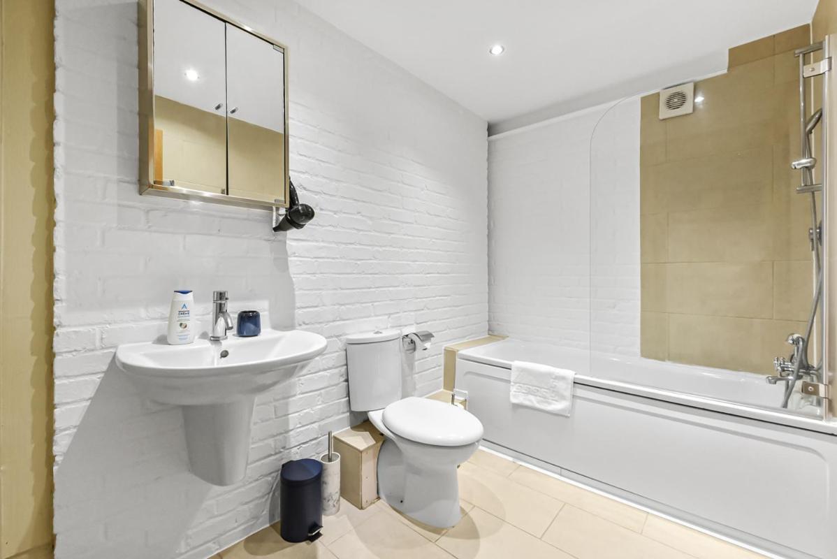 Apartment Family Friendly, Zone 1, 2 Beds, *