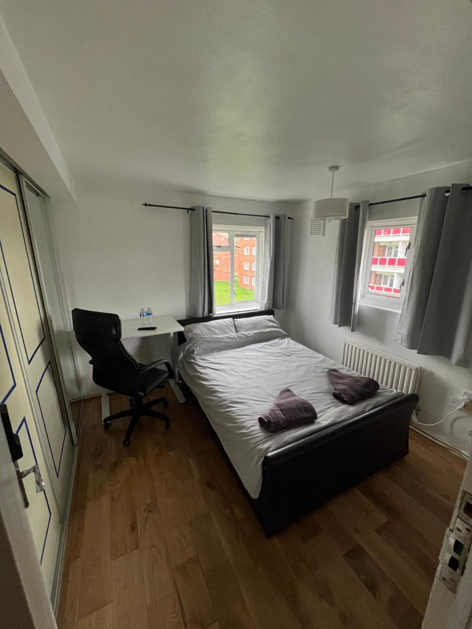 Royal Height - 3 Bed In Wembley Apartment London