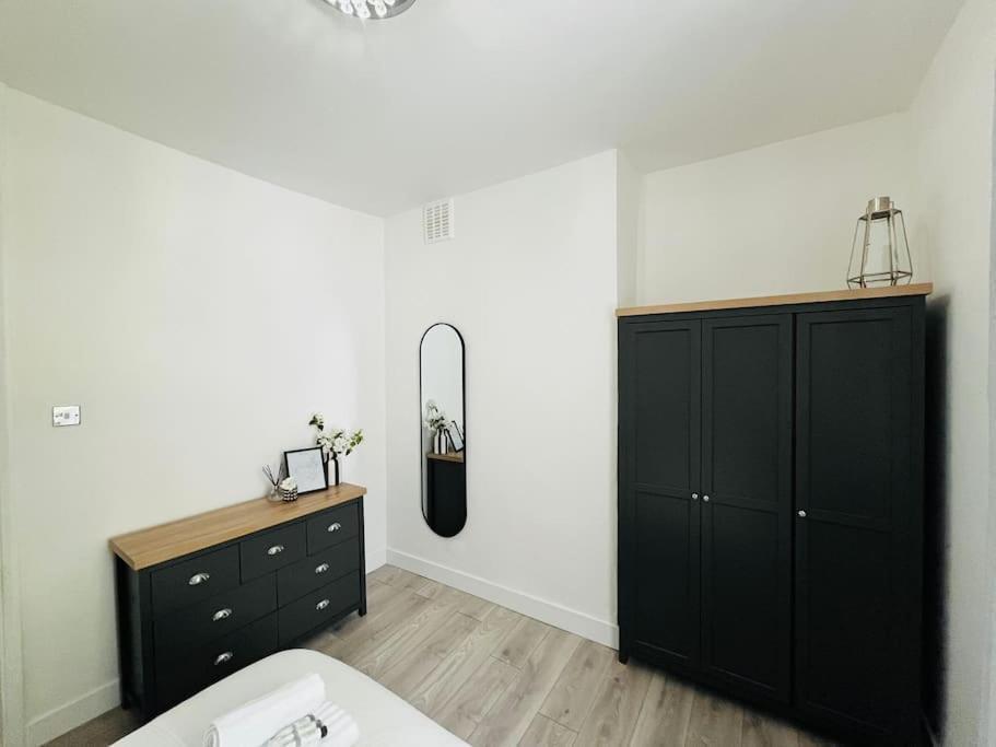 Newly Refurbished Flat In The Heart Of * Londen