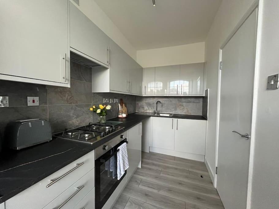 Newly Refurbished Flat In The Heart Of * London
