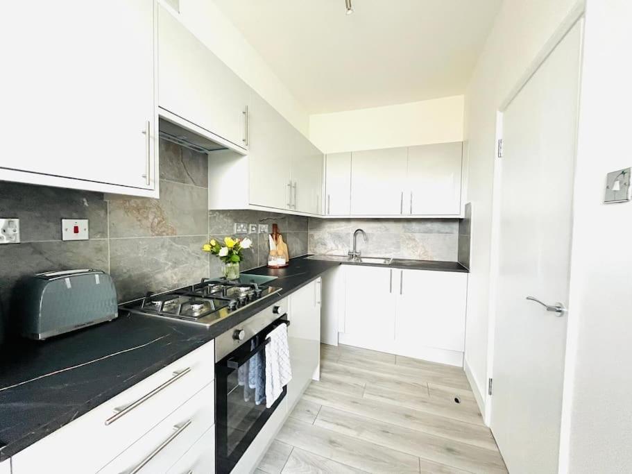 Newly Refurbished Flat In The Heart Of * London