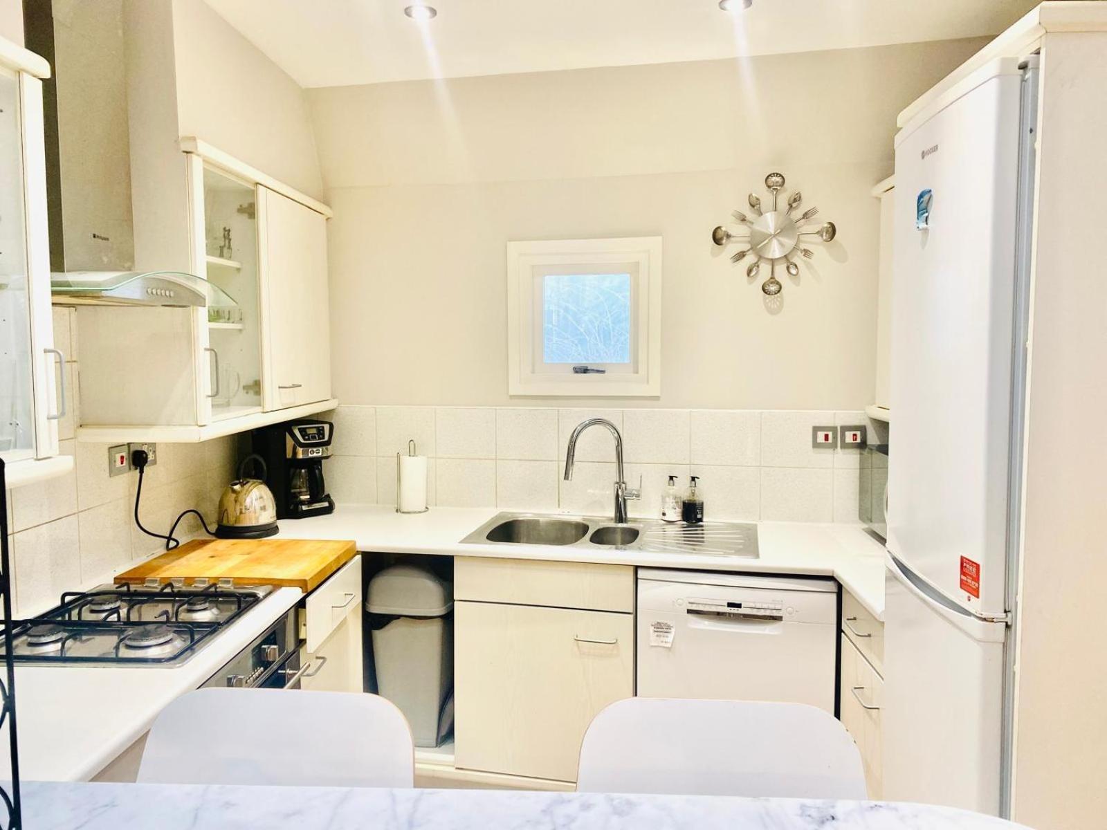 Large Self-contained Cozy Apartment