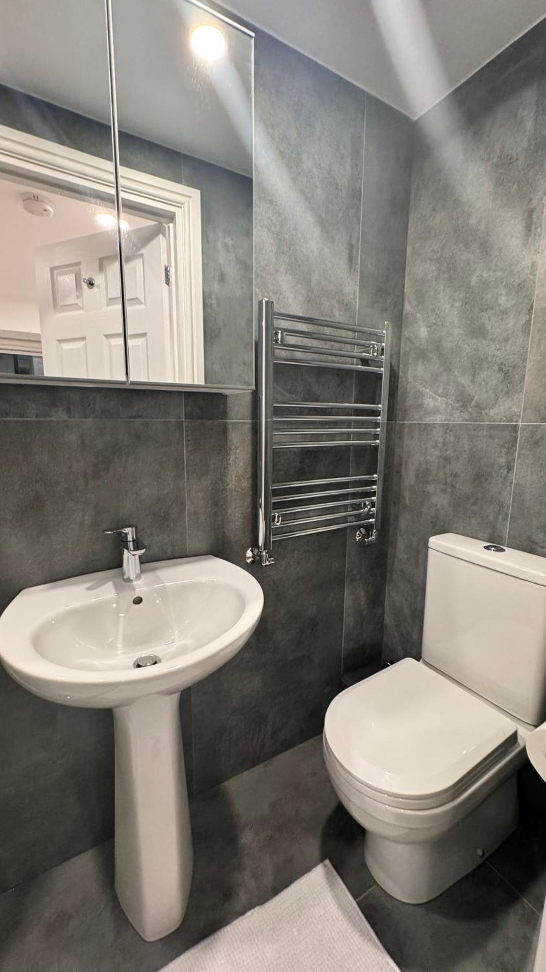 Apartment Cosy 2 Bed In Putney, Sleeps 6, With Netflix & Games