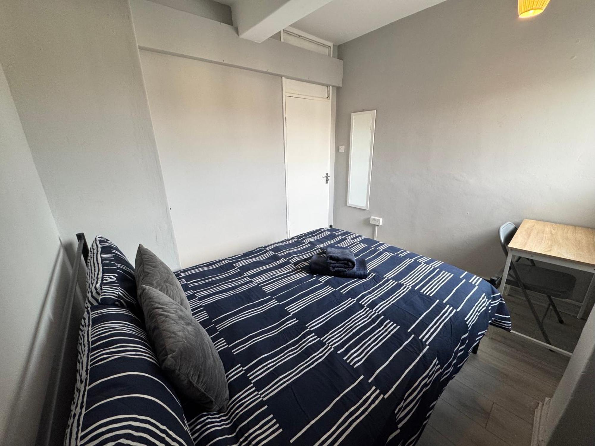 Huge 5 Bedroom Flat For 10 People 2 Min Away From Emirates Stadium Zone 2 * London