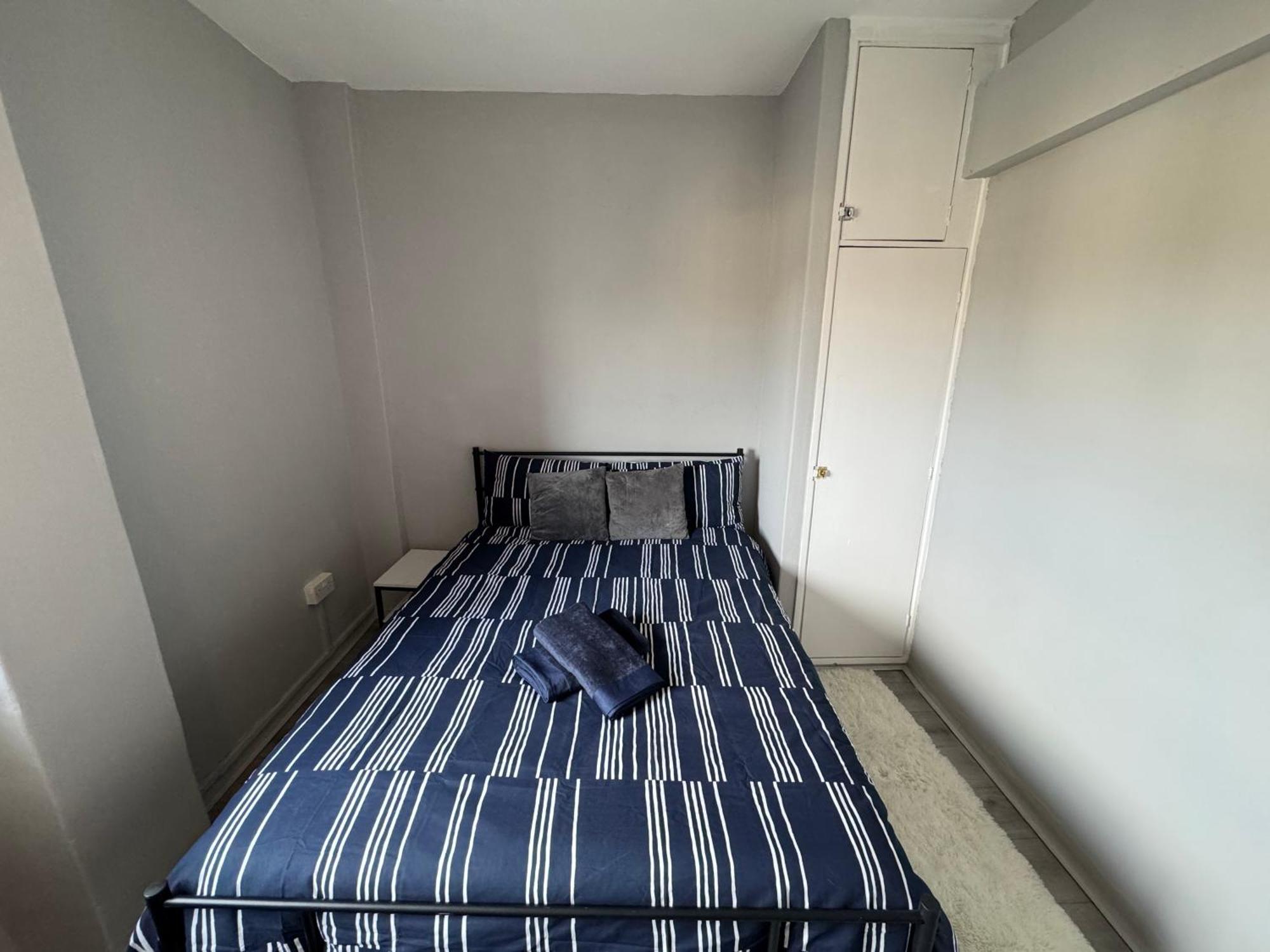 Huge 5 Bedroom Flat For 10 People 2 Min Away From Emirates Stadium Zone 2 * Londen
