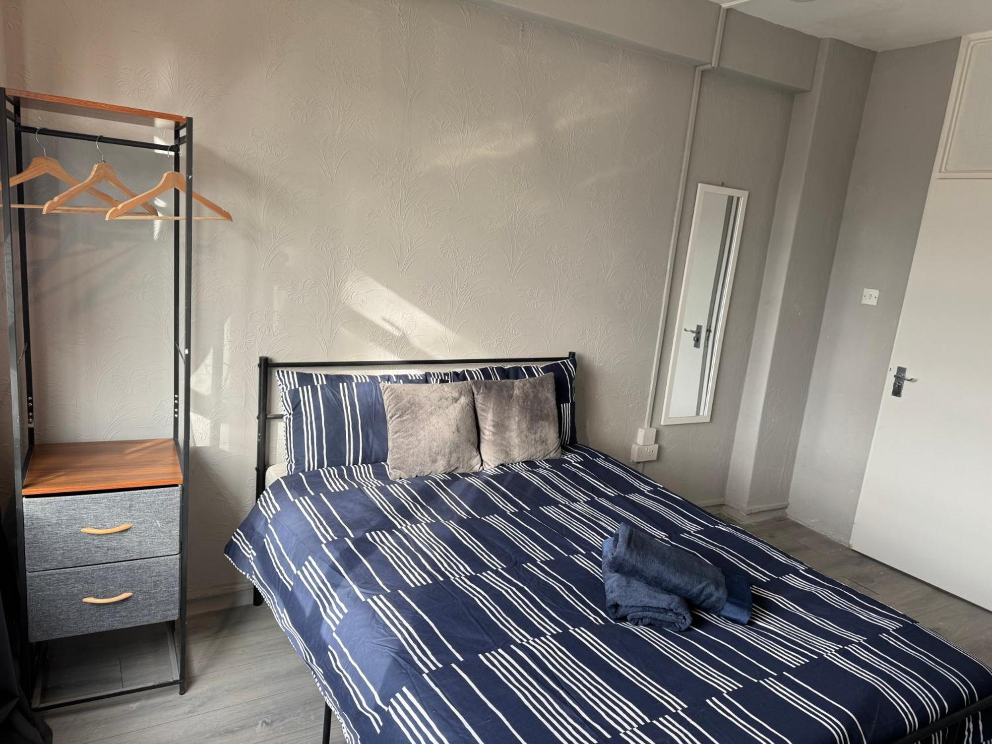 Huge 5 Bedroom Flat For 10 People 2 Min Away From Emirates Stadium Zone 2 * London