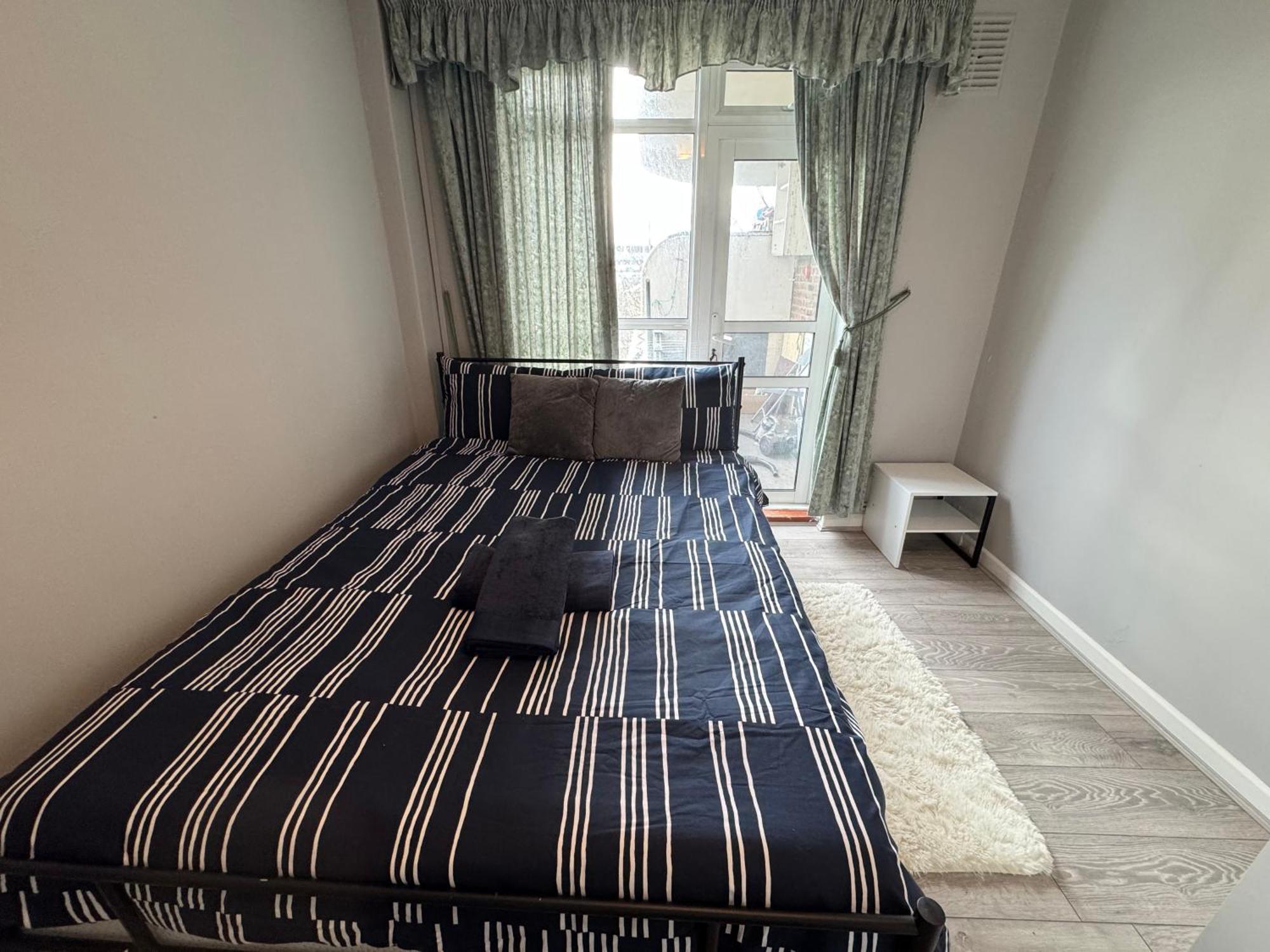 Huge 5 Bedroom Flat For 10 People 2 Min Away From Emirates Stadium Zone 2 Apartment London