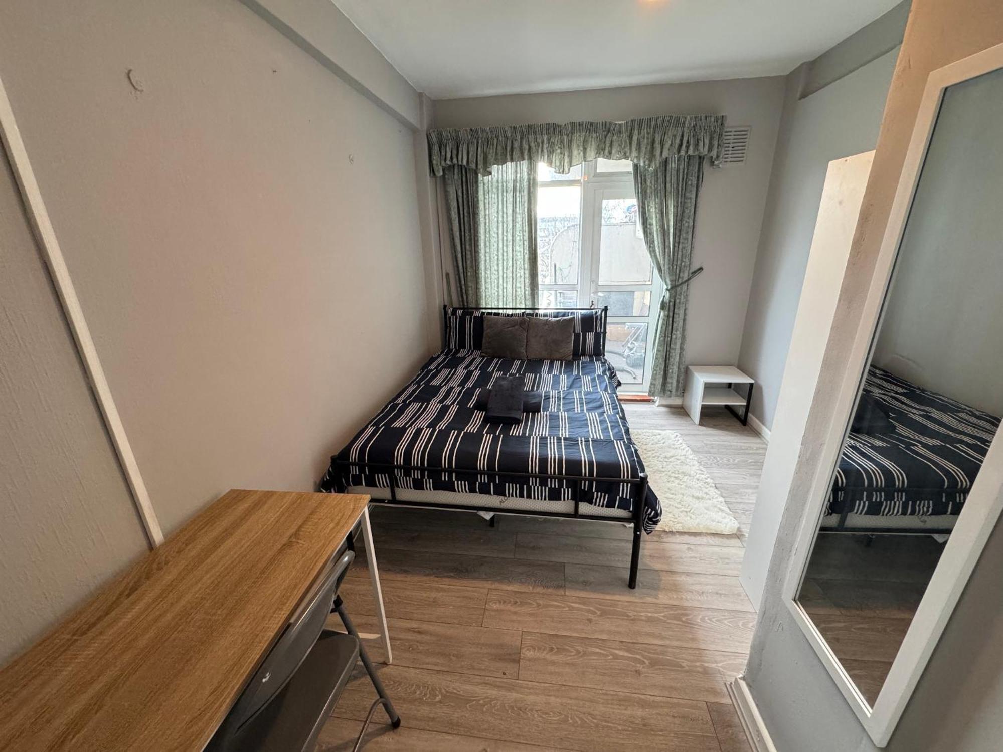 Apartment Huge 5 Bedroom Flat For 10 People 2 Min Away From Emirates Stadium Zone 2 *