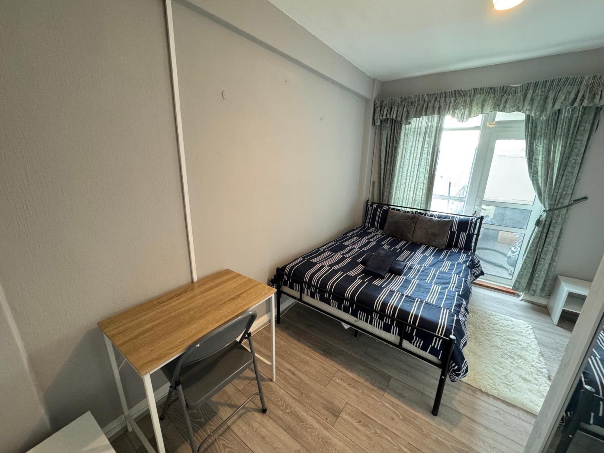 Huge 5 Bedroom Flat For 10 People 2 Min Away From Emirates Stadium Zone 2 * Londen