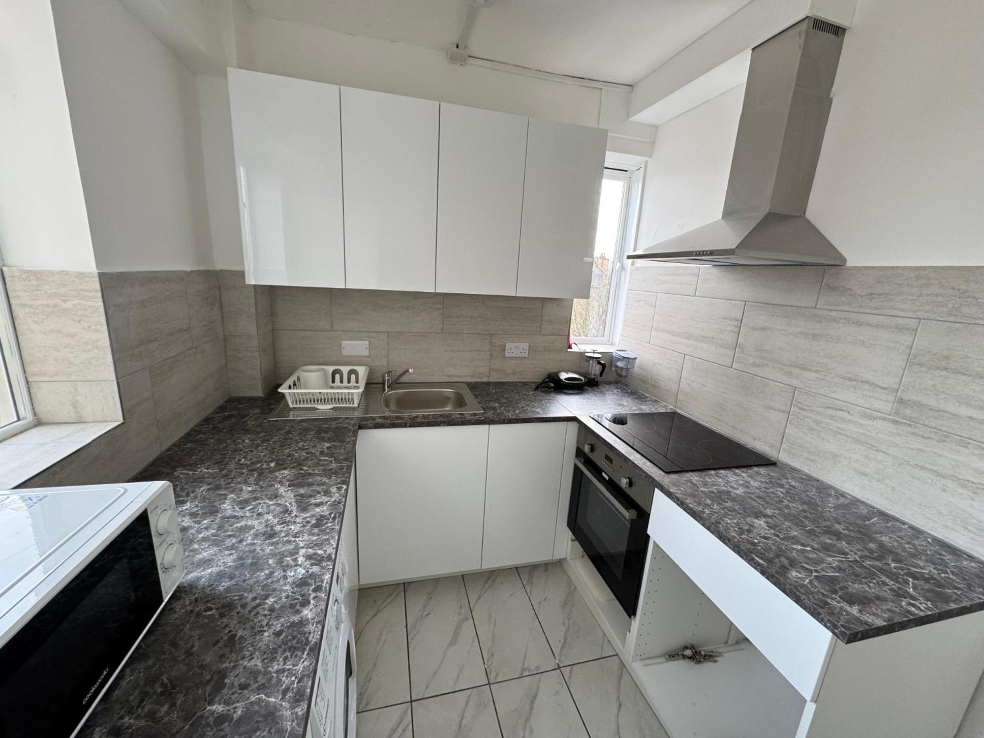Huge 5 Bedroom Flat For 10 People 2 Min Away From Emirates Stadium Zone 2 Apartment London