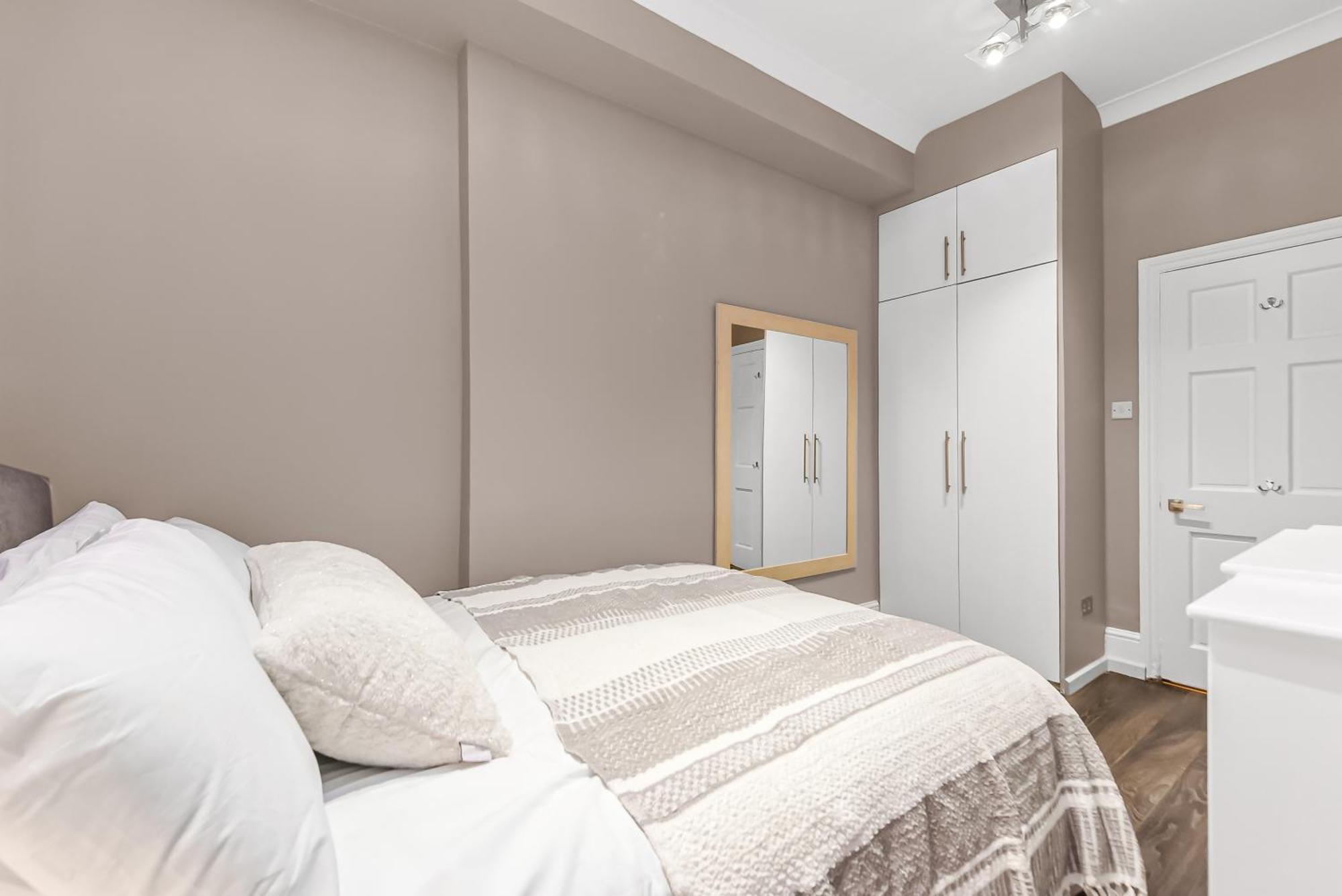 Apartment 2br Collingham Place Earls Court *
