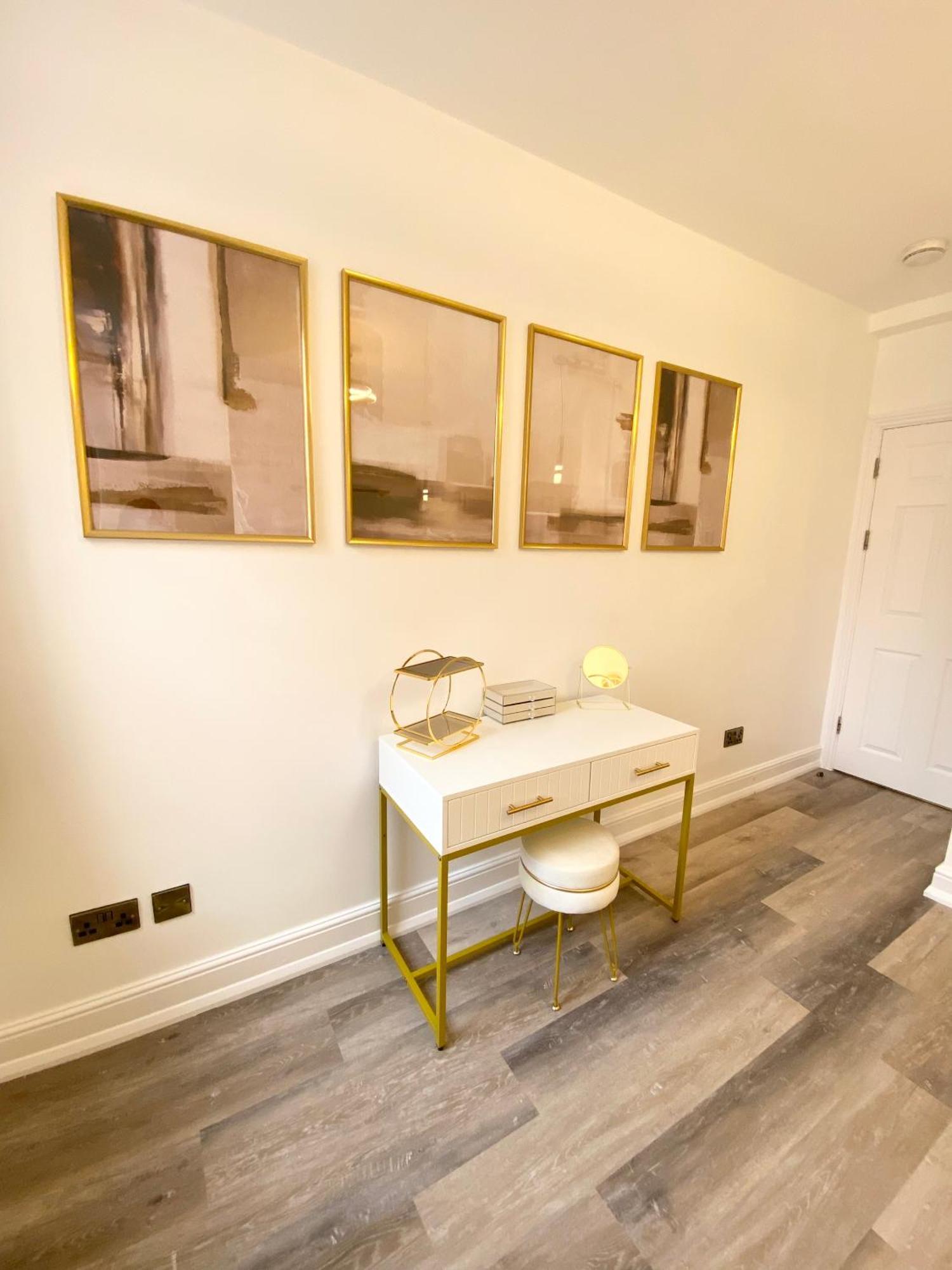 Stunning Shoreditch Apartment!