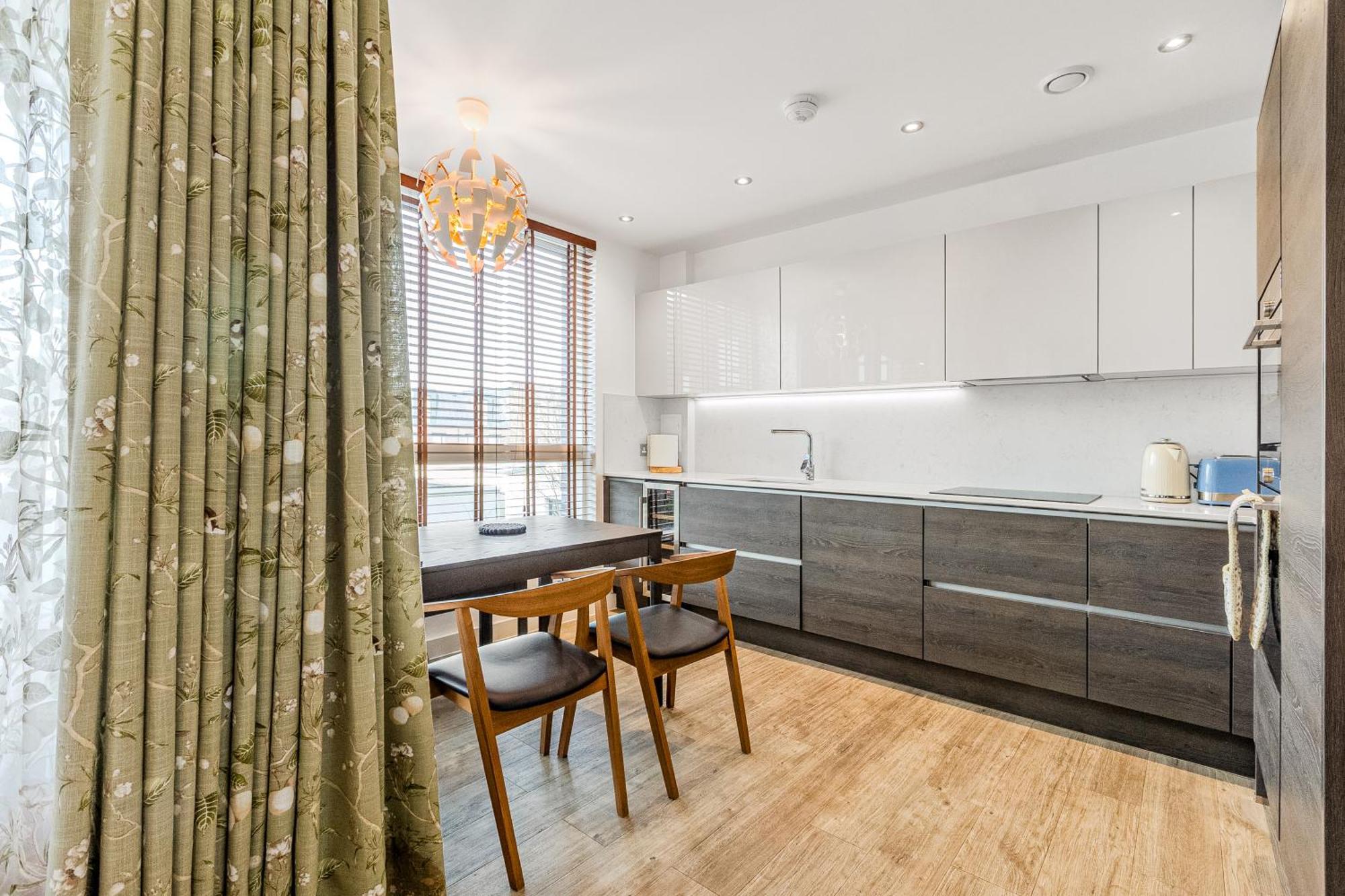 Bright 1 Bdr With Terrace & Great Travel Links * Londres