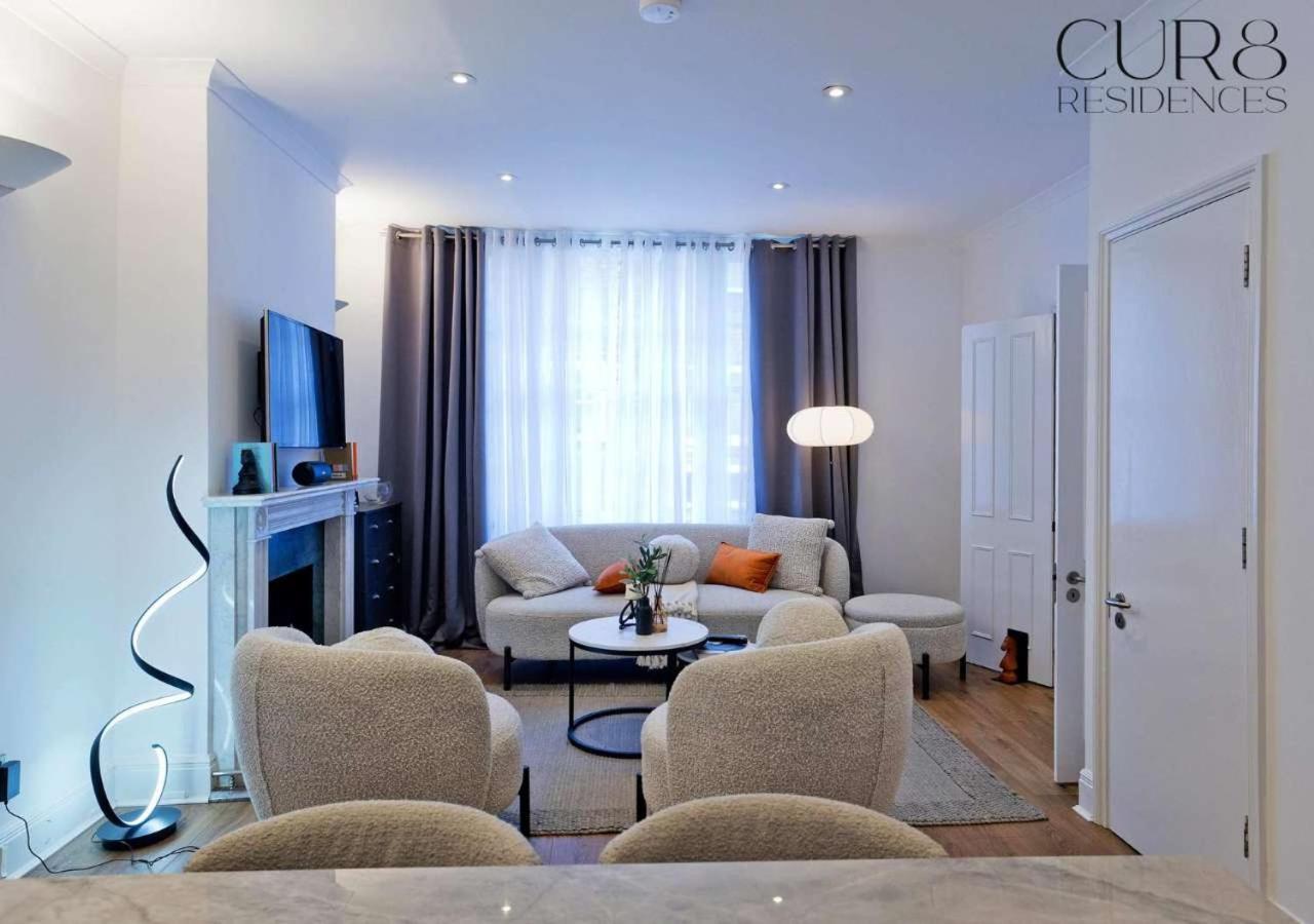 Charming Mews House In The Heart Of South Kensington London