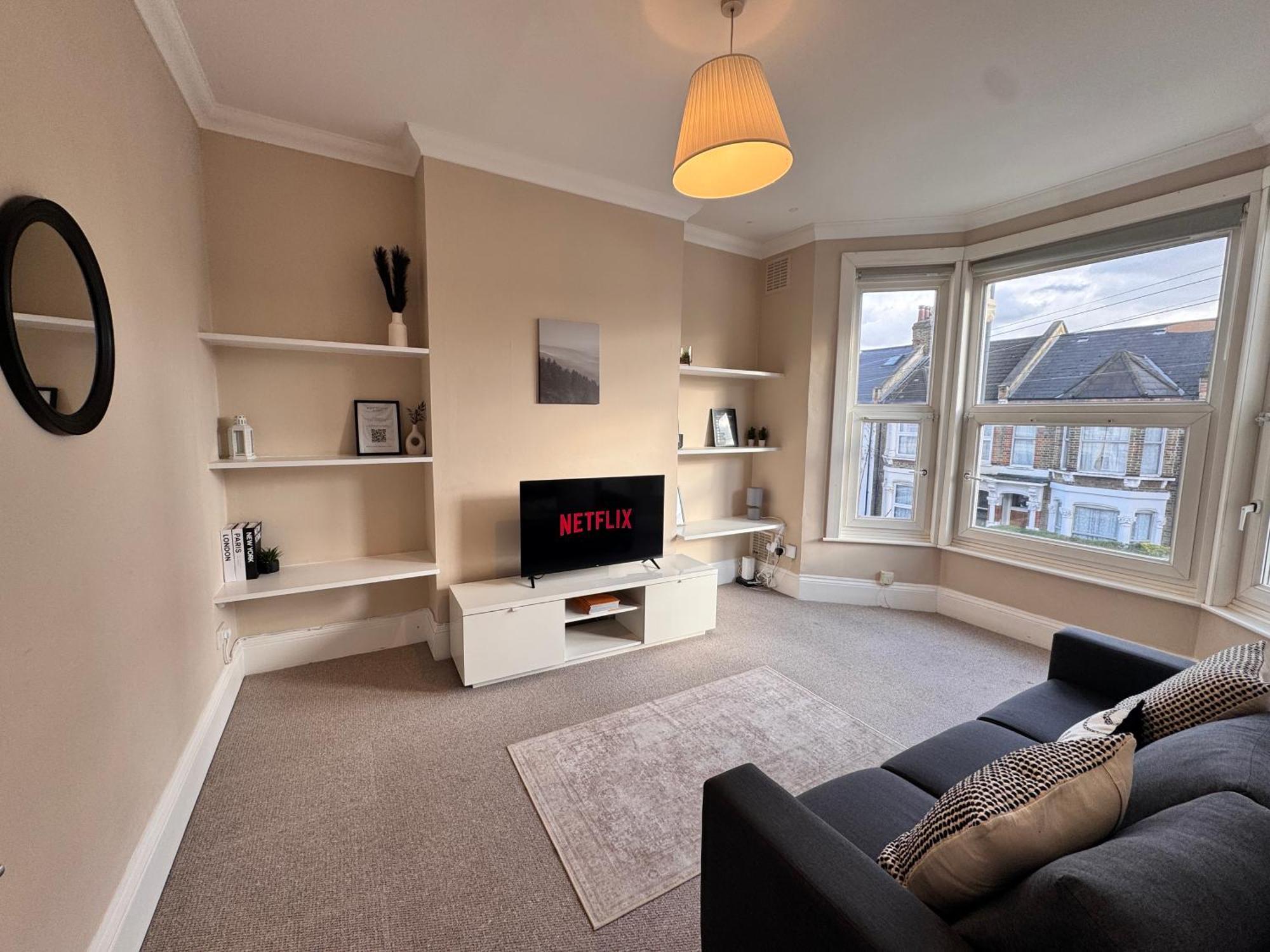 Modern 2 Bed Kensal Rise - Easy Access Apartment *