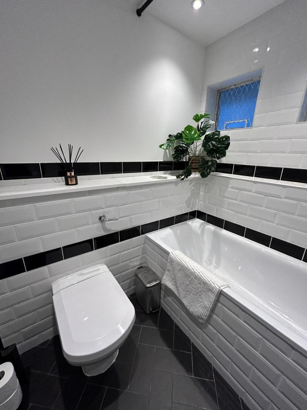 Leilighet Sophisticated 2 Bed Apartment, Hyde Park *