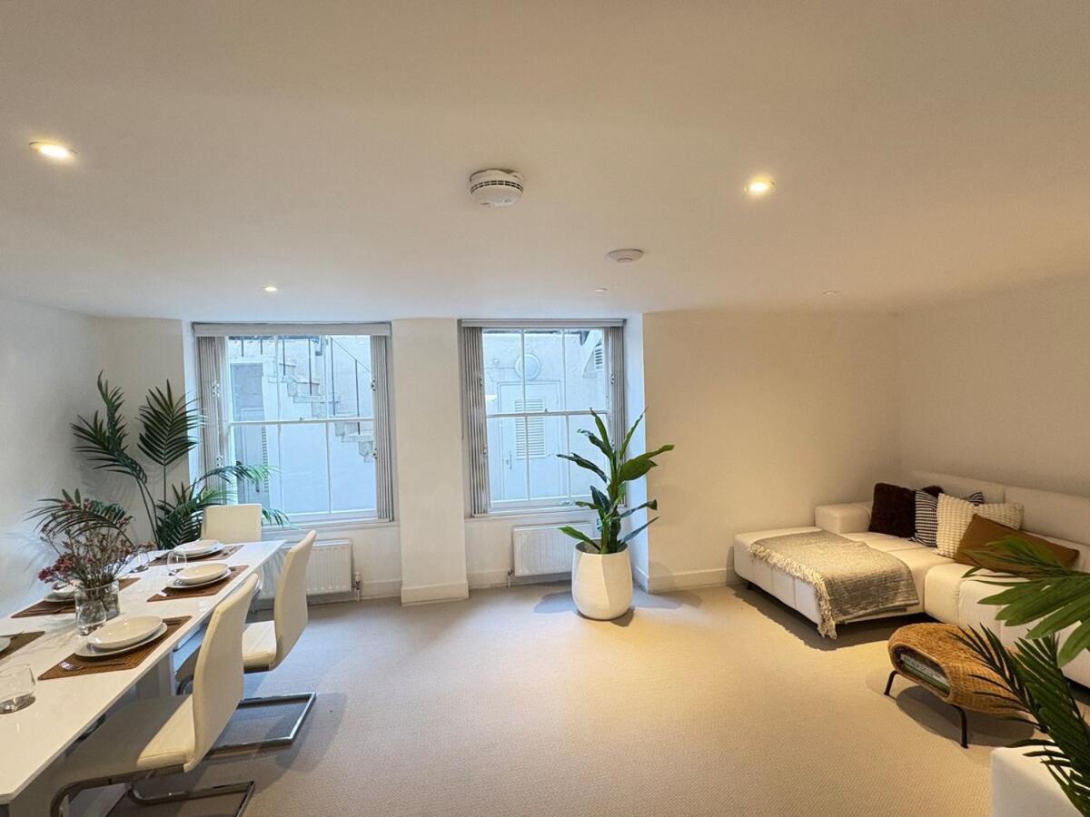 Sophisticated 2 Bed Apartment, Hyde Park Appartement *