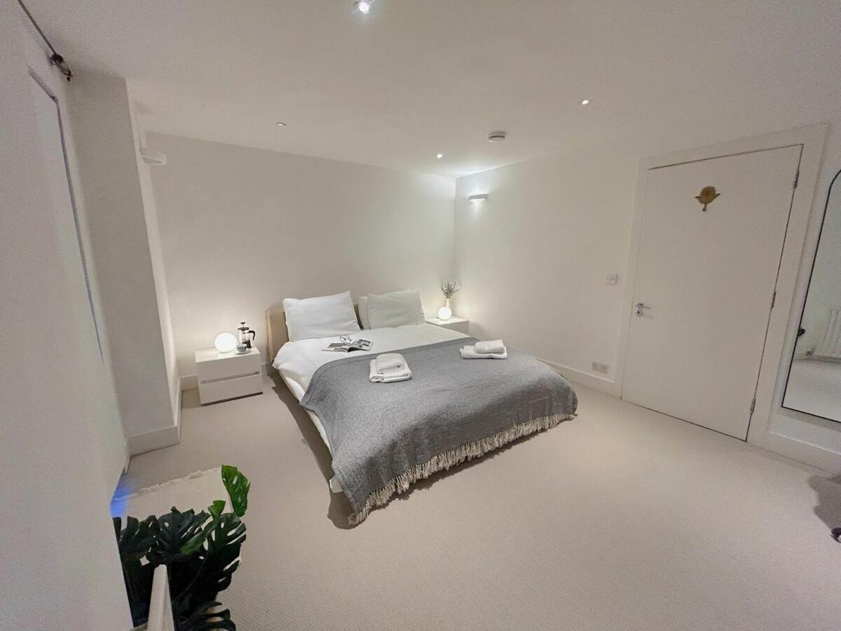 Sophisticated 2 Bed Apartment, Hyde Park Leilighet London