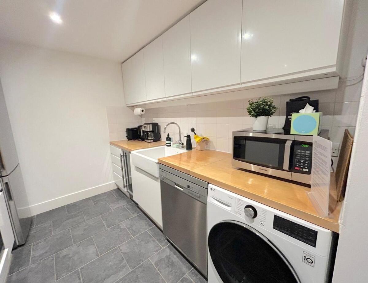 Leilighet Sophisticated 2 Bed Apartment, Hyde Park *