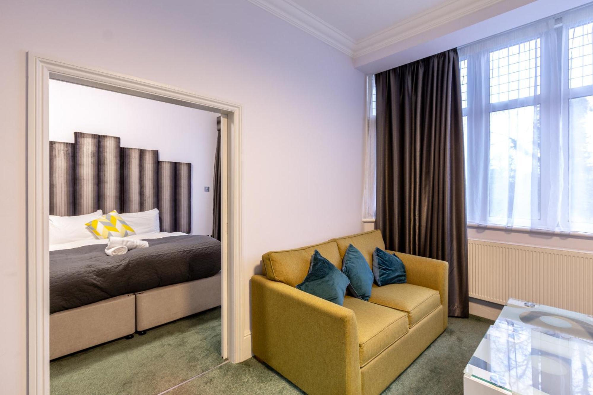 Hotel Gatwick London