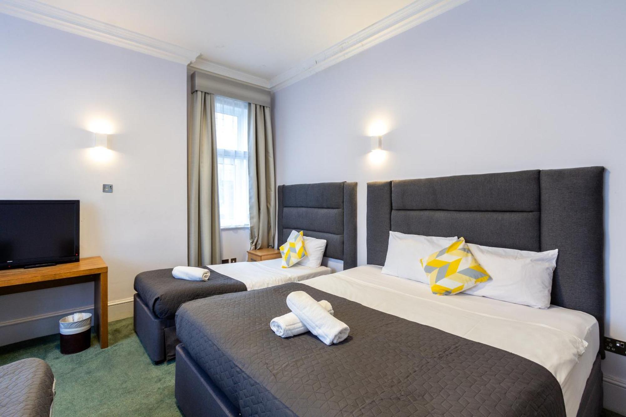 Gatwick Hotel *