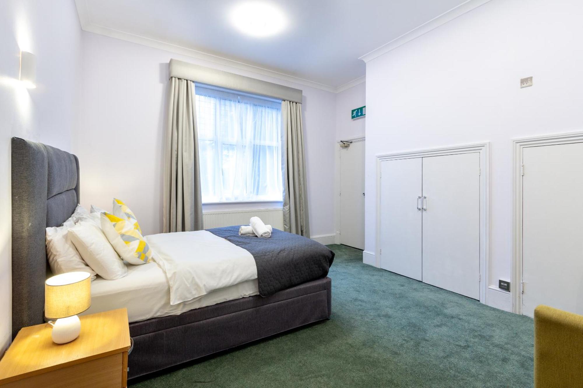 Hotel Gatwick London