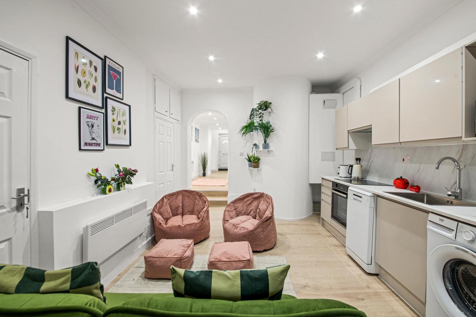 Convenient In Greenwich By 53 Degrees Property, Ideal For Long Stays, Location! * London