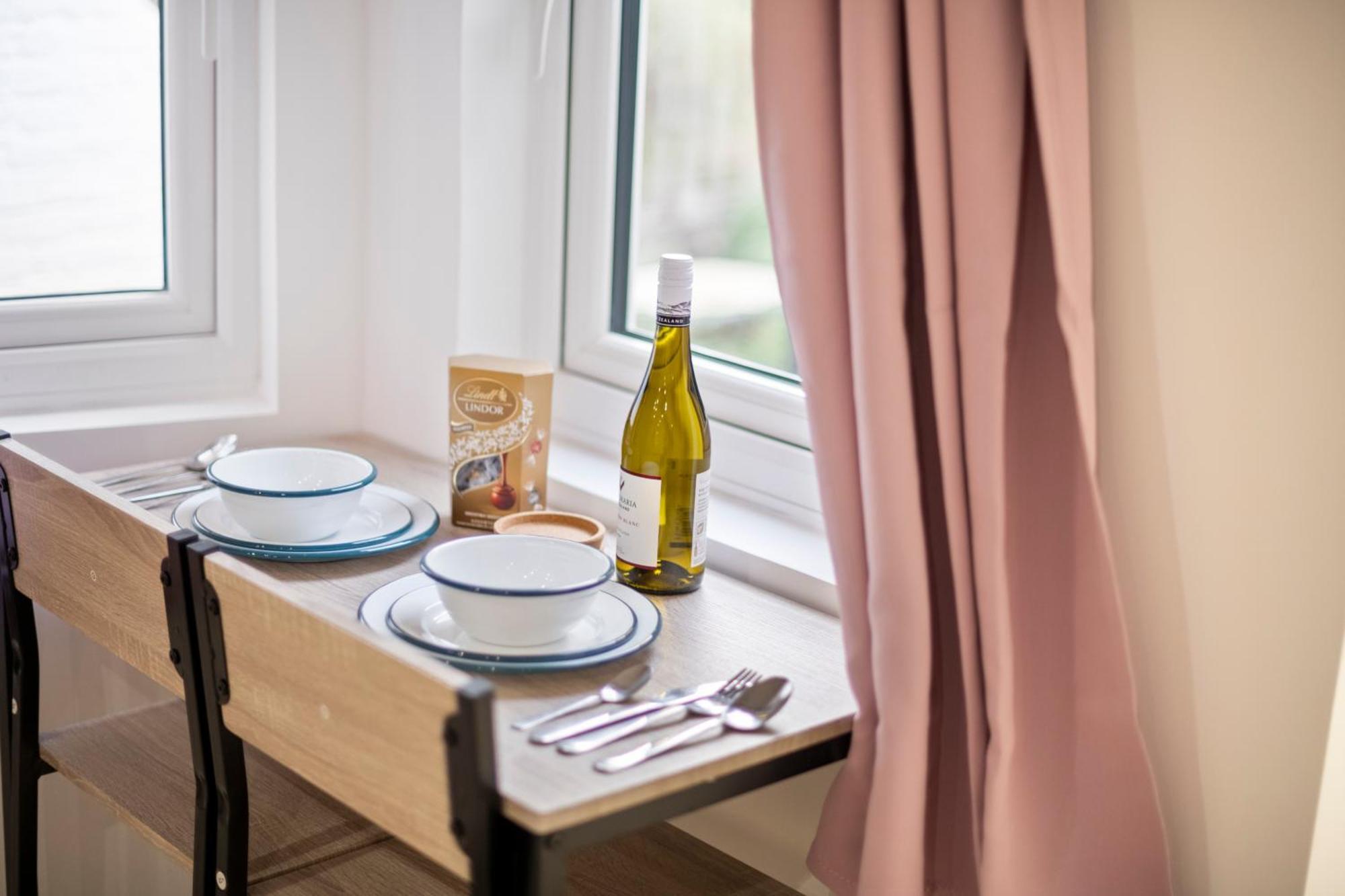 Convenient In Greenwich By 53 Degrees Property, Ideal For Long Stays, Location! Holiday home *