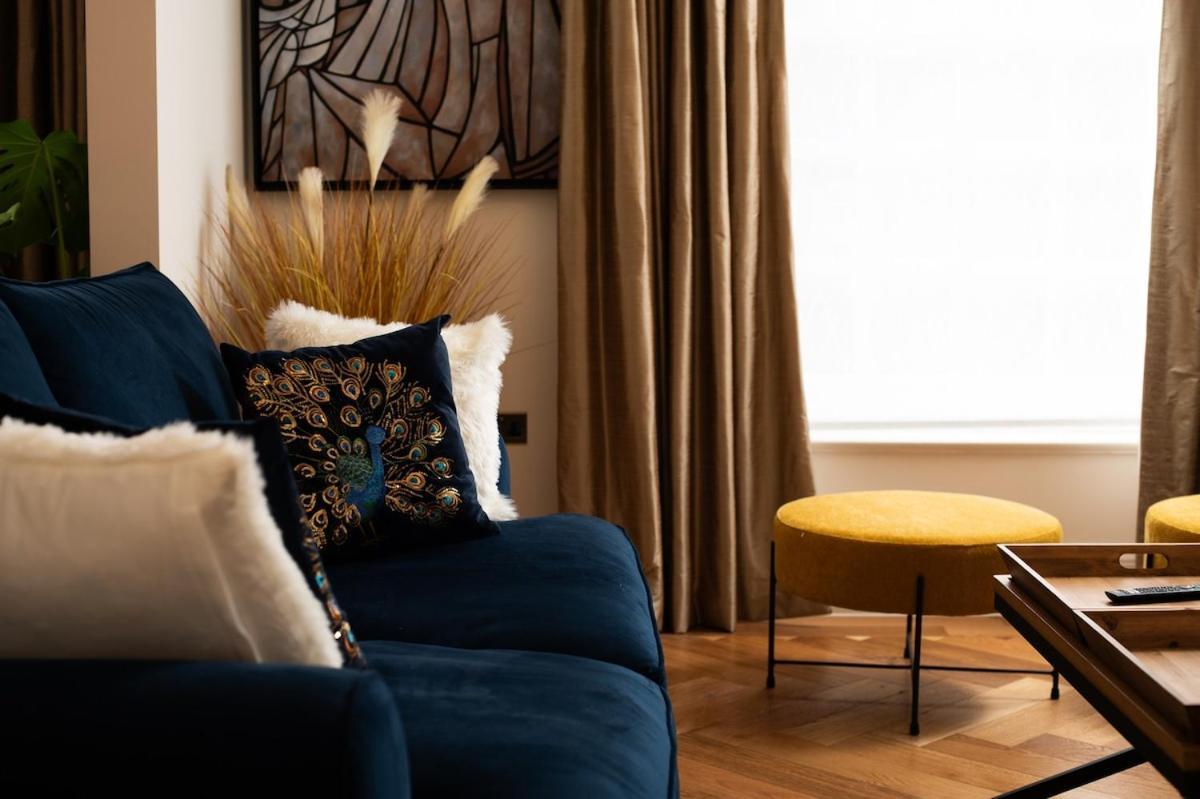 Apartment Stylish 3 Bedroom Mc14 London