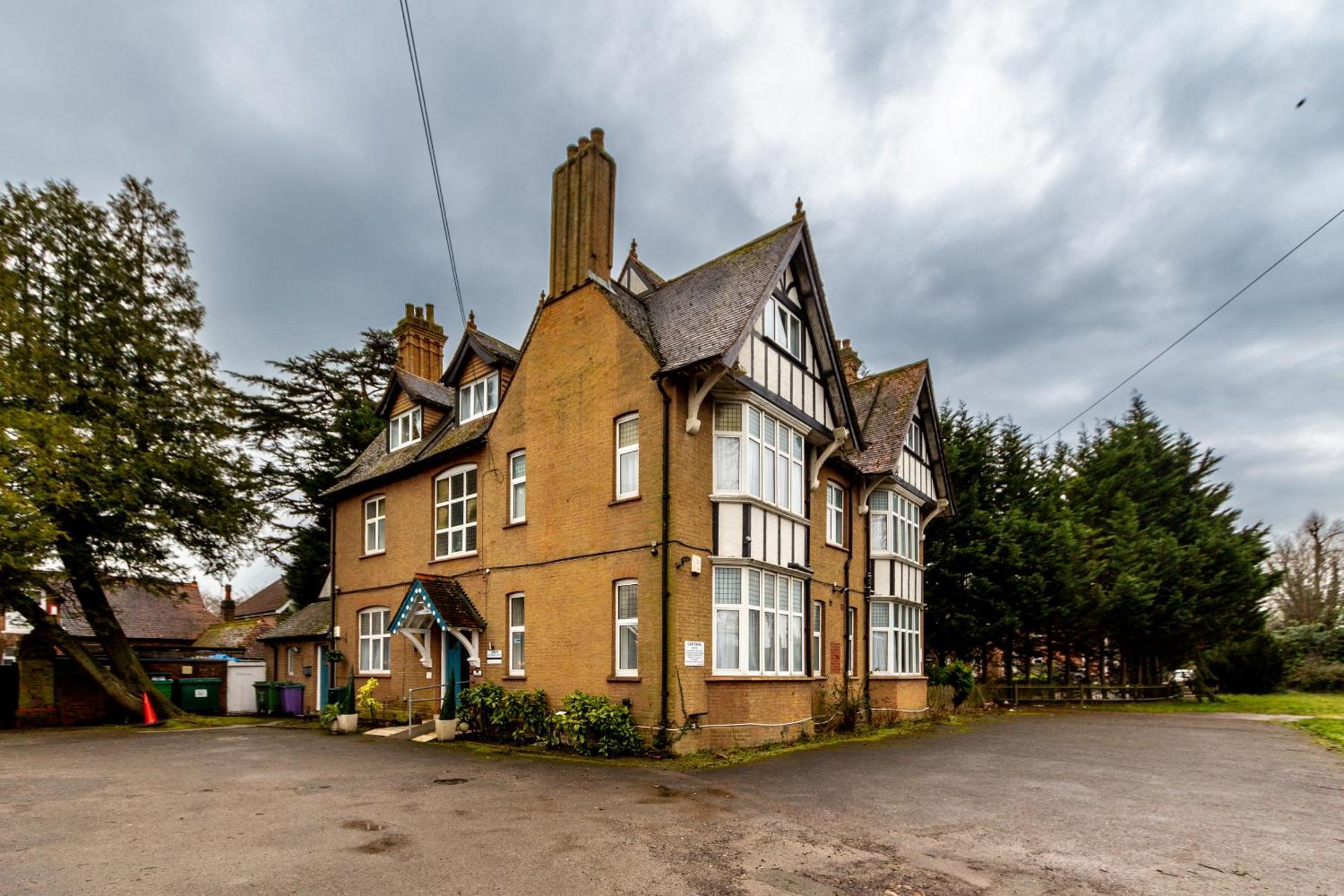 Hotel Gatwick London