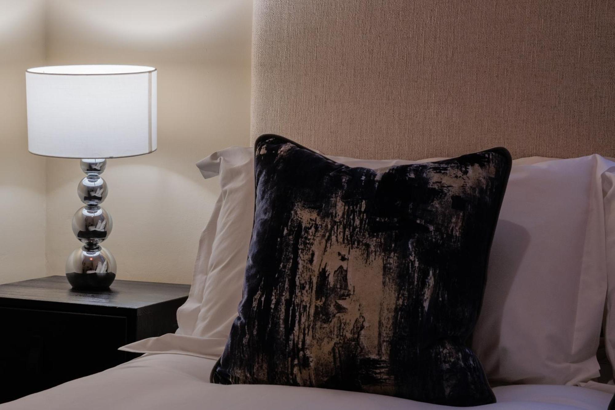 The Egerton - Luxury London