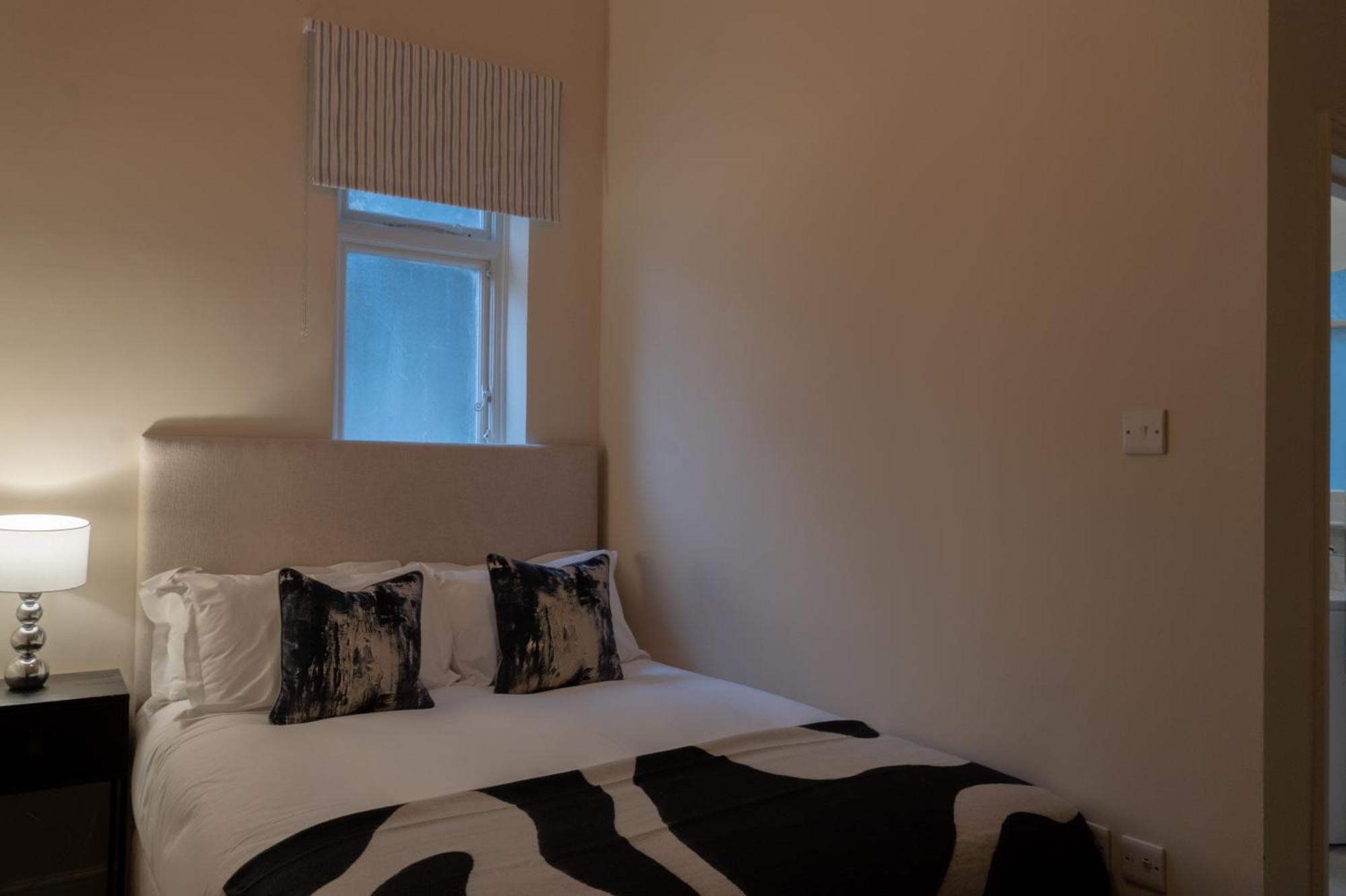 The Egerton - Luxury * London