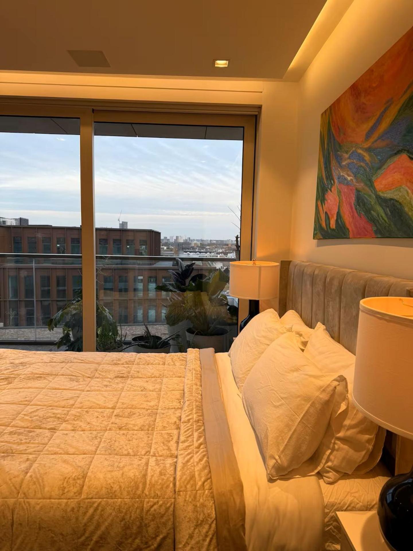 4m Pounds Luxury Tower Bridge Direct Views Sleeps 7 Apartment