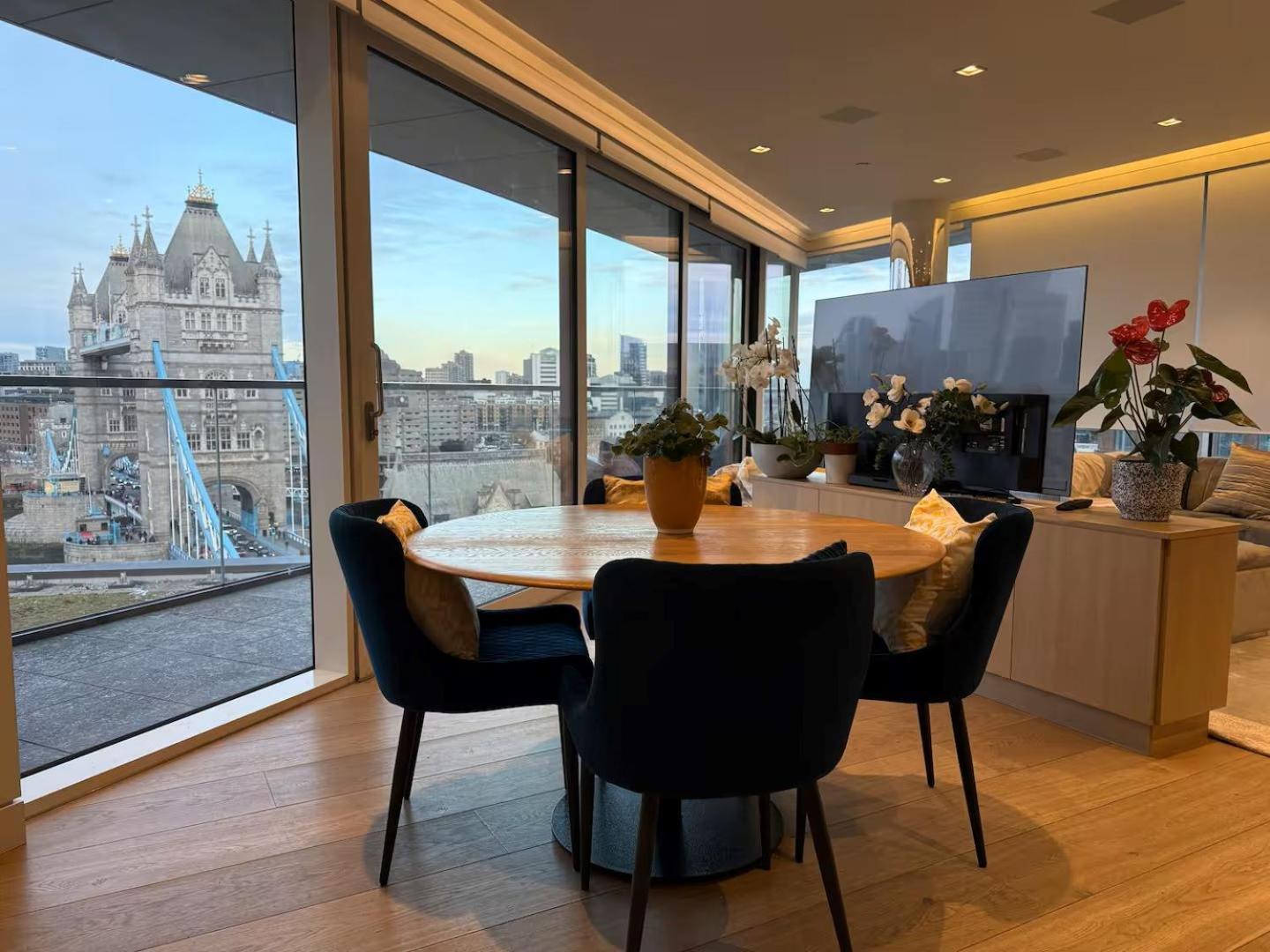 4m Pounds Luxury Tower Bridge Direct Views Sleeps 7 * Londen