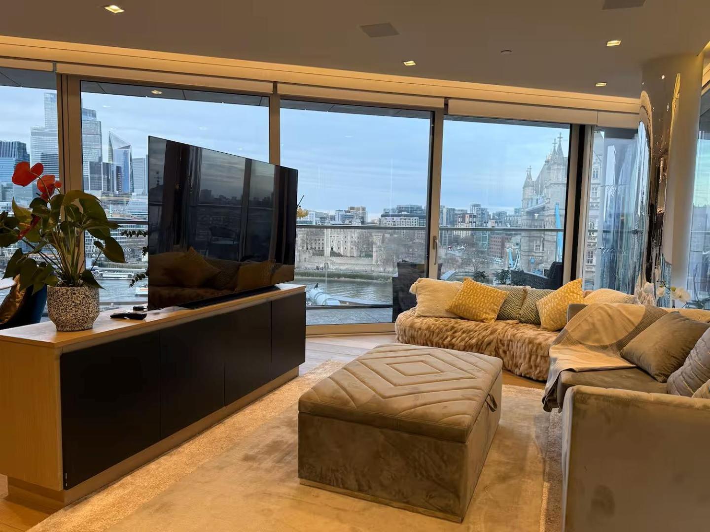 Apartment 4m Pounds Luxury Tower Bridge Direct Views Sleeps 7 London