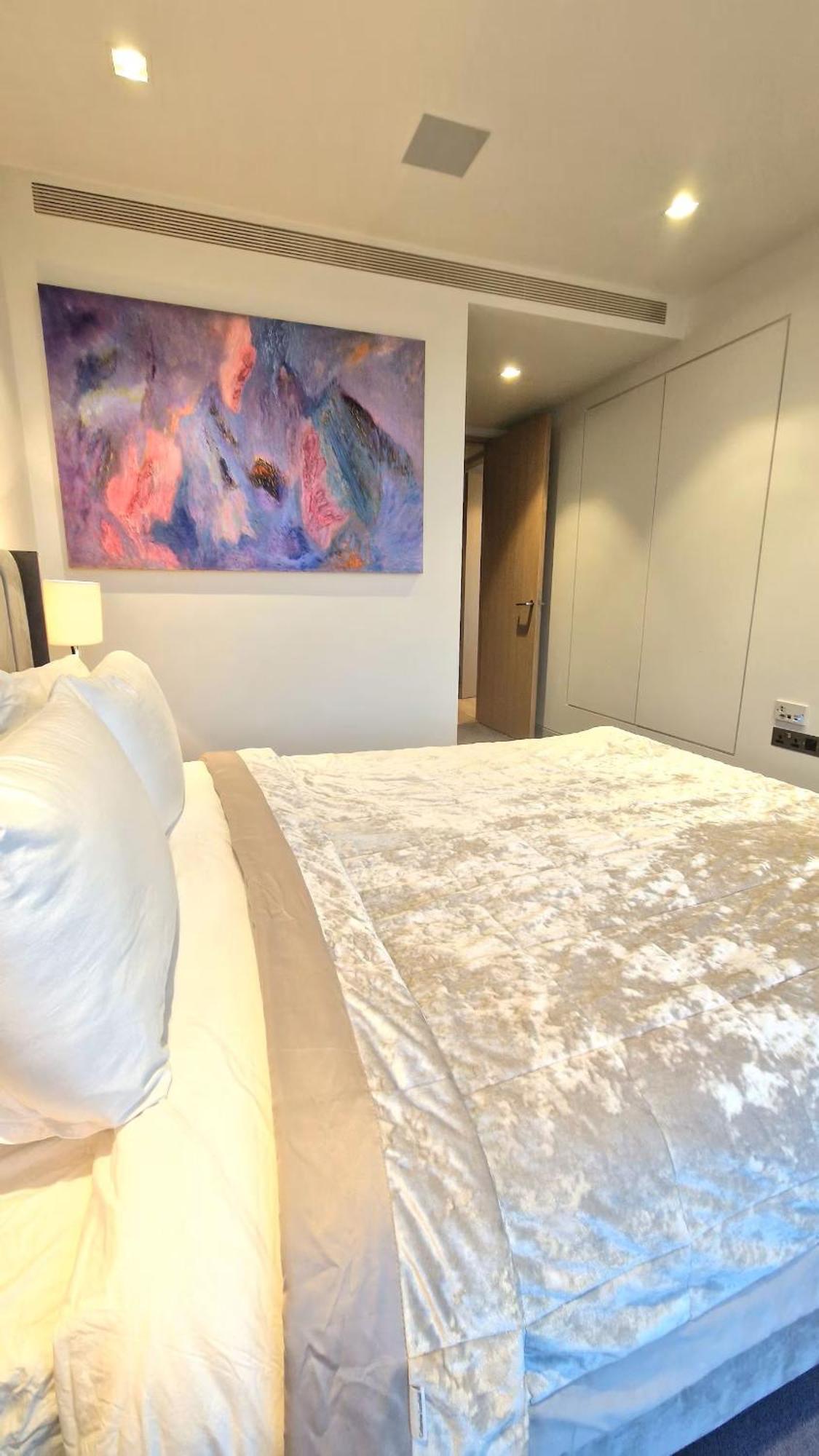 4m Pounds Luxury Tower Bridge Direct Views Sleeps 7 London