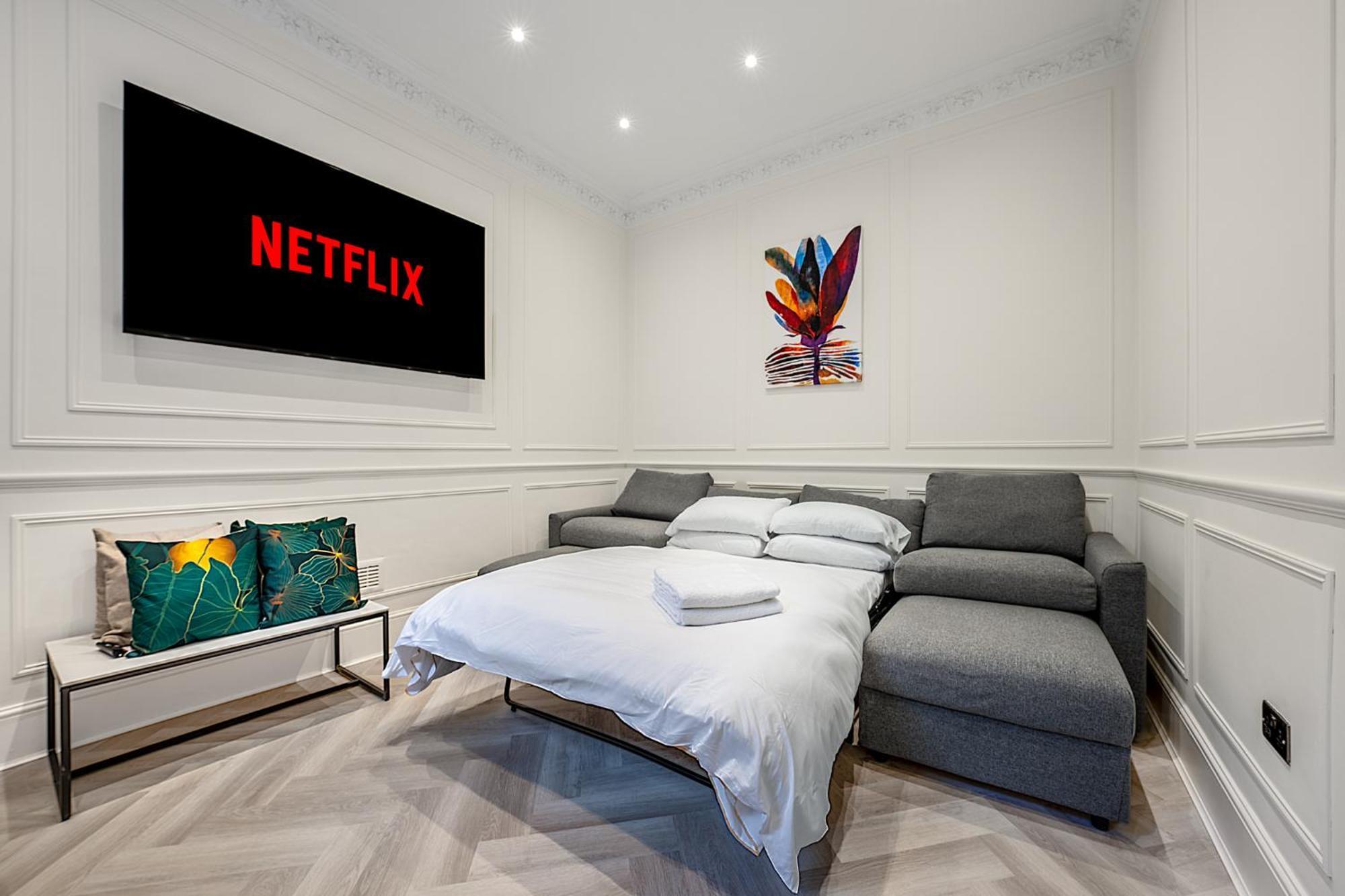 Pimlico Brand New Luxury * London