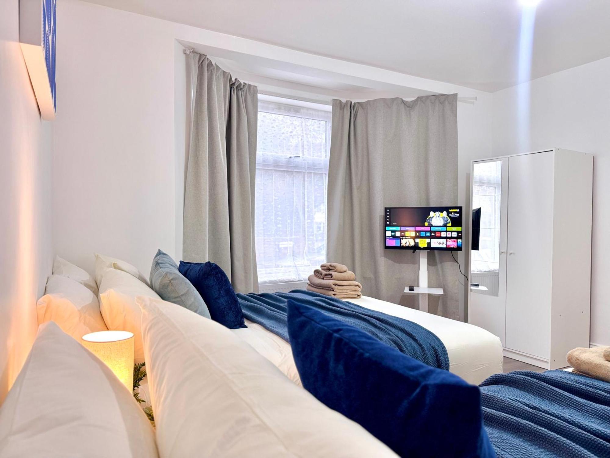 Apartment Comfy 30min To