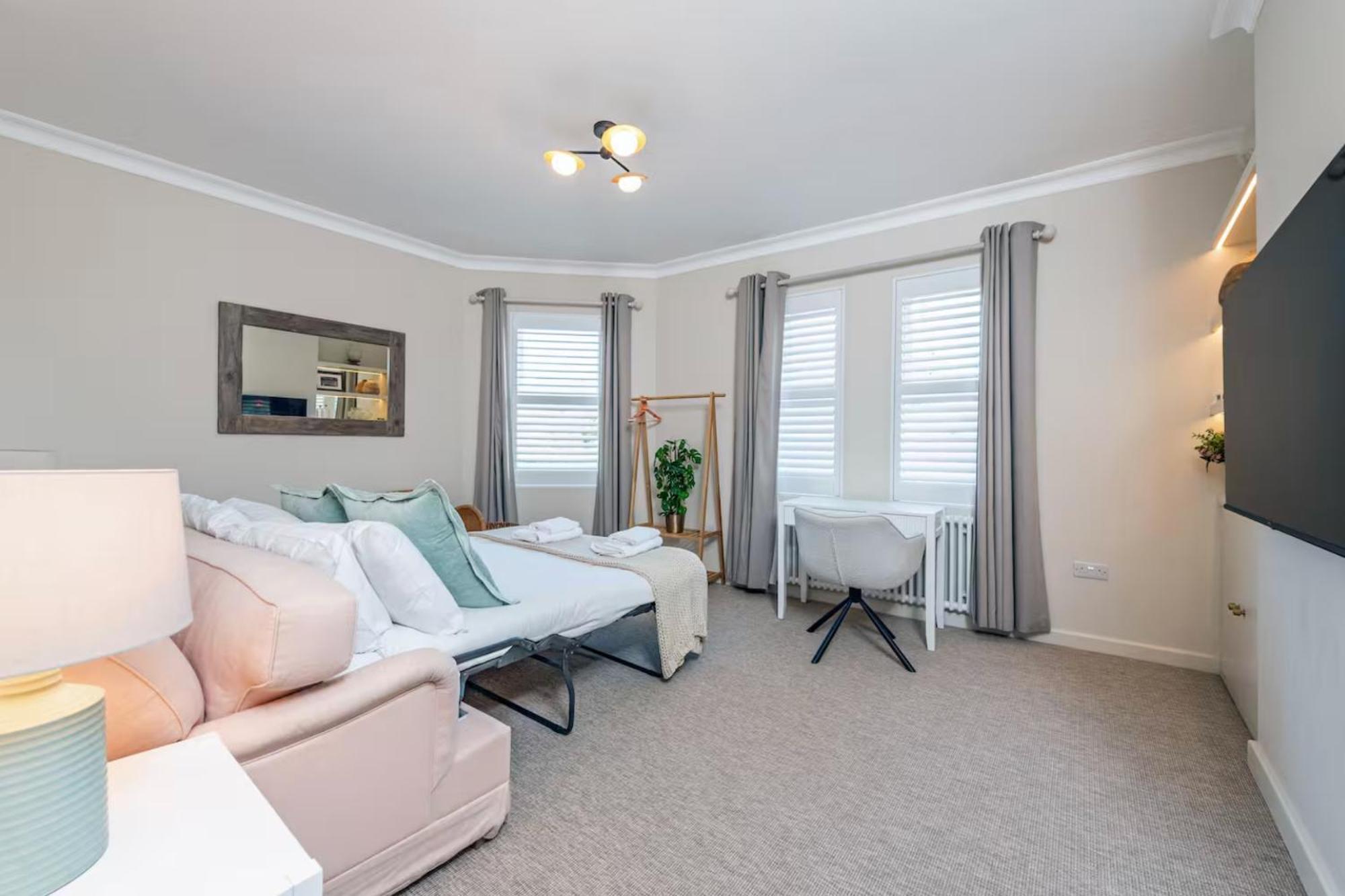 New 2bed - 20min To - Free Parking - Petsok
