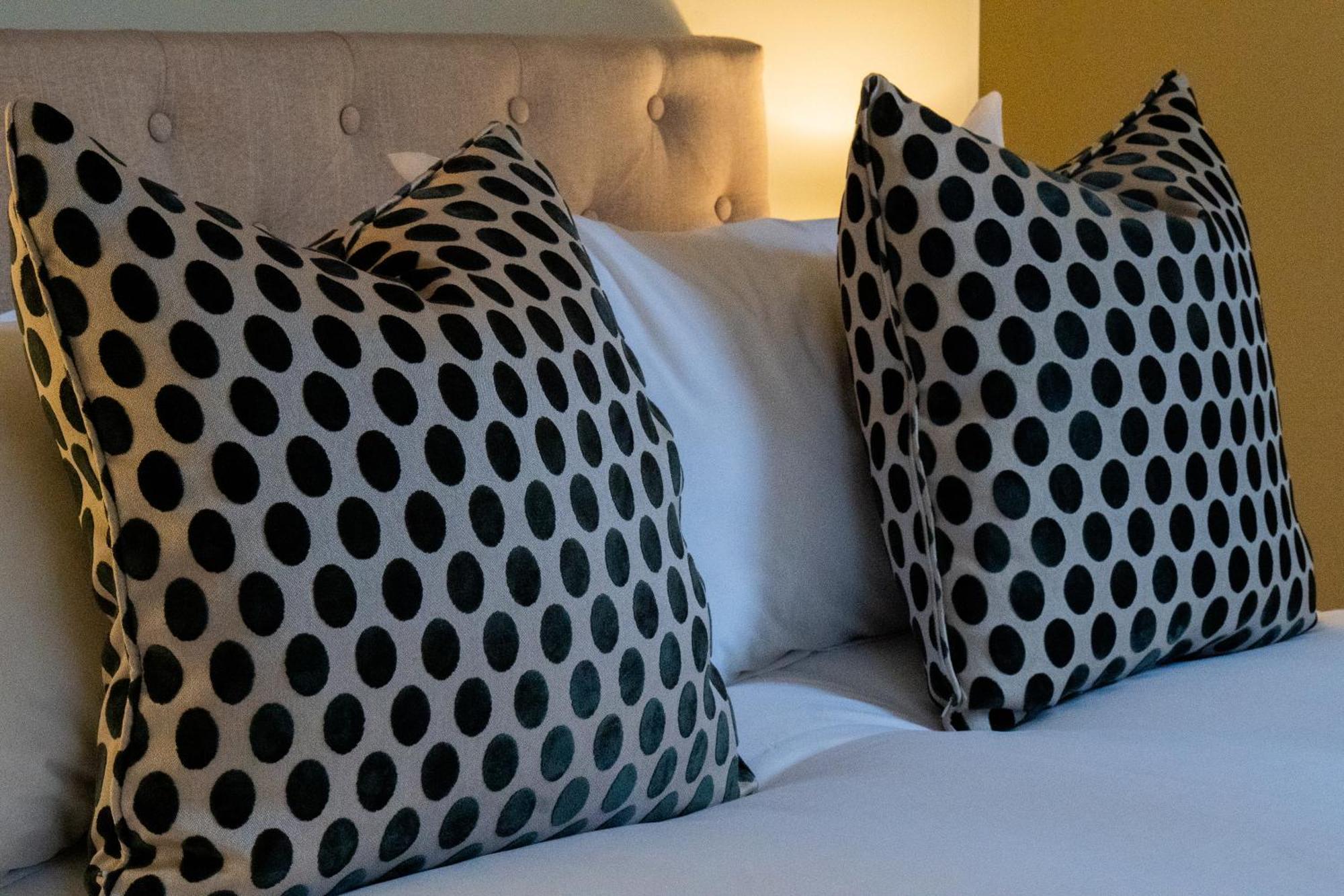 The Egerton - Luxury Apartment London