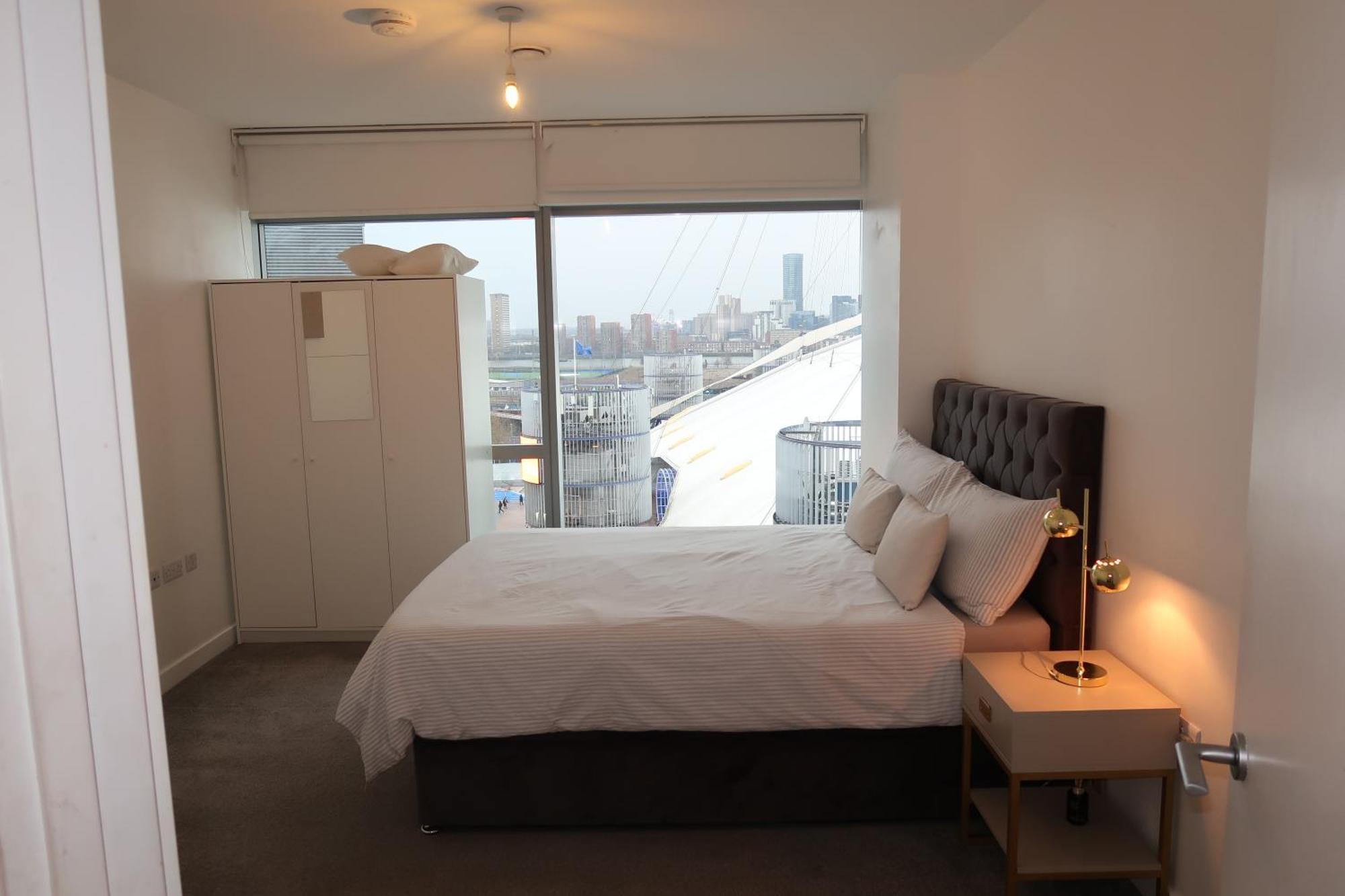 02 Arena View Apartment *