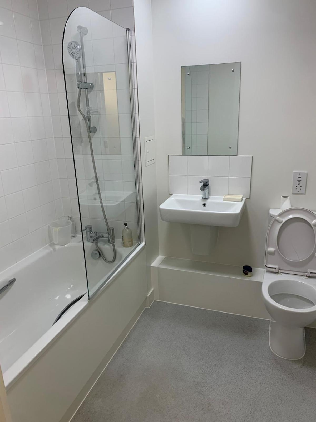 Apartamento Entire 1 Bedroom To Yourself *