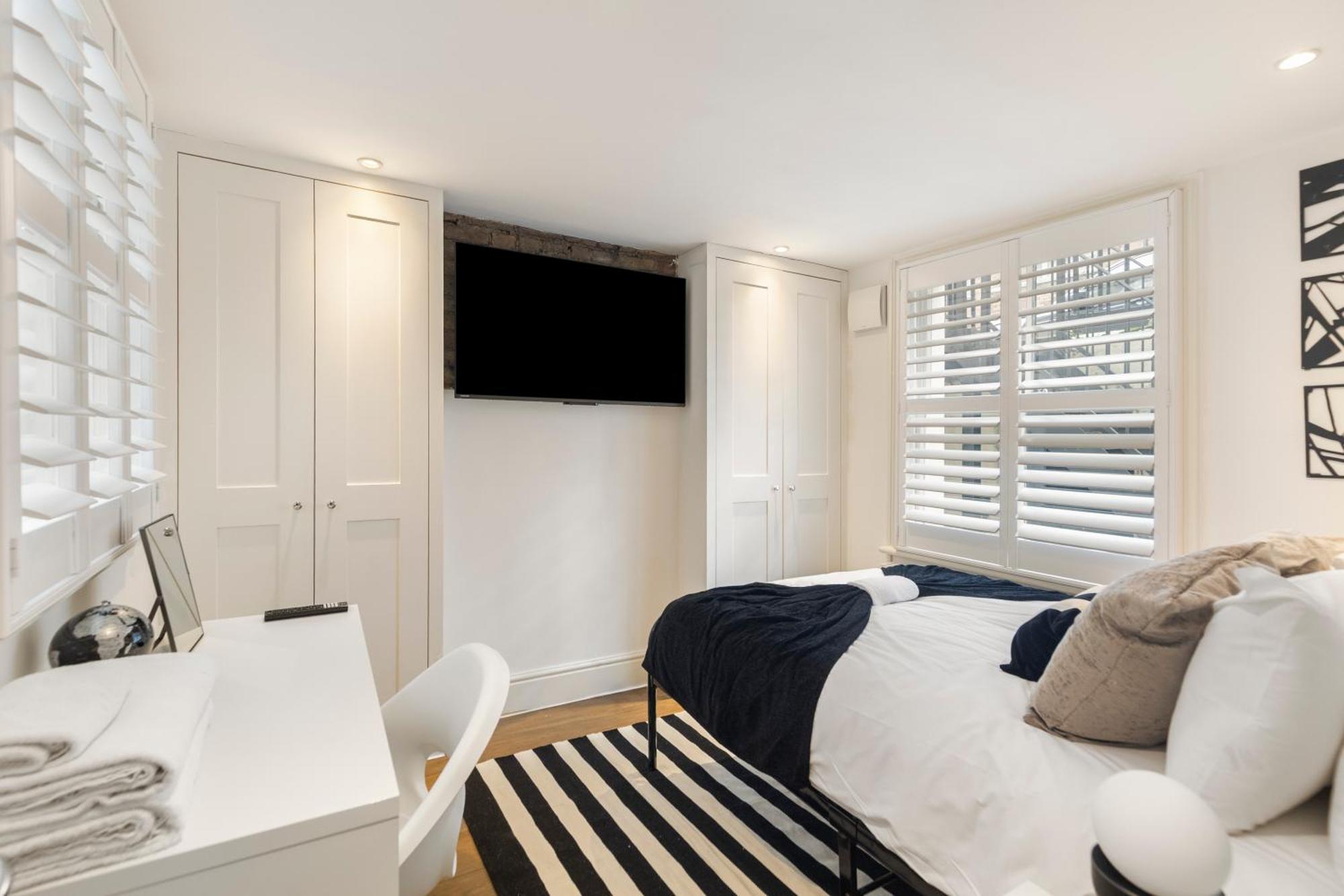 Stylish 2 Bedroom Flat In Prime Location Up To 5 Guests Apartment London