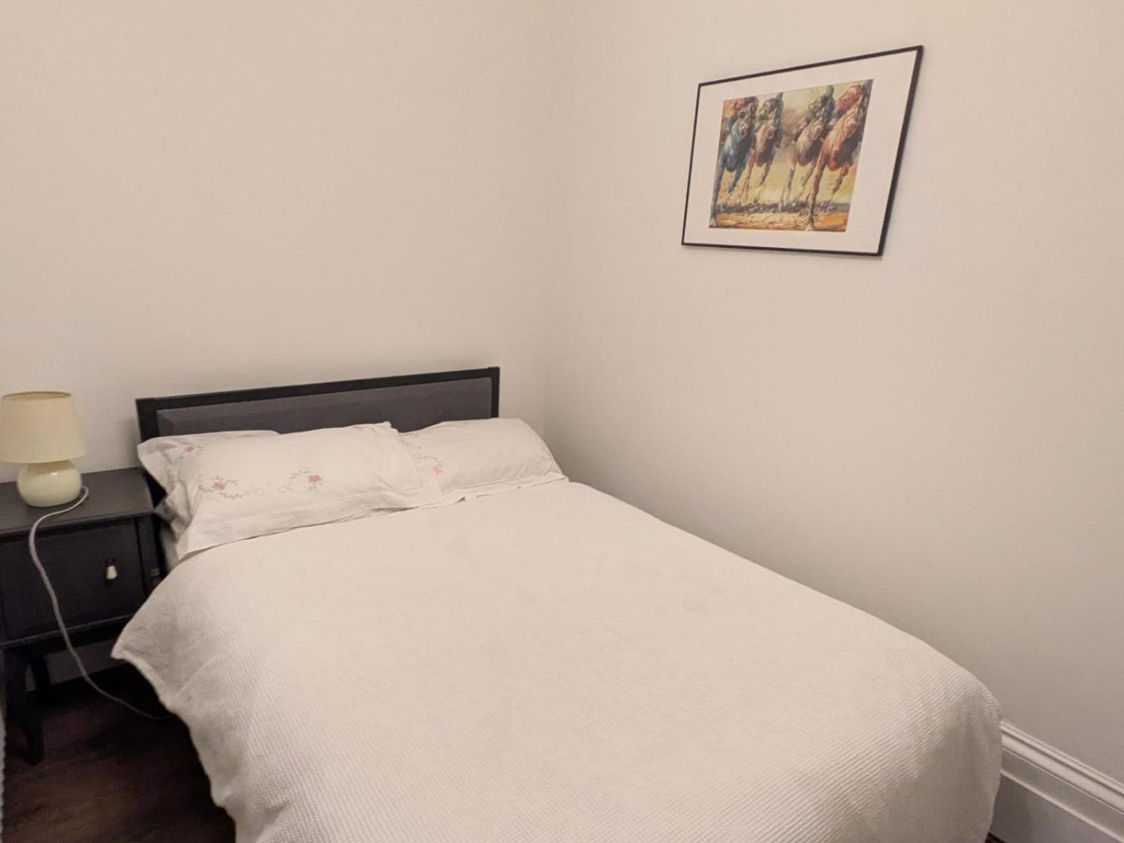 Hill House Guest house *