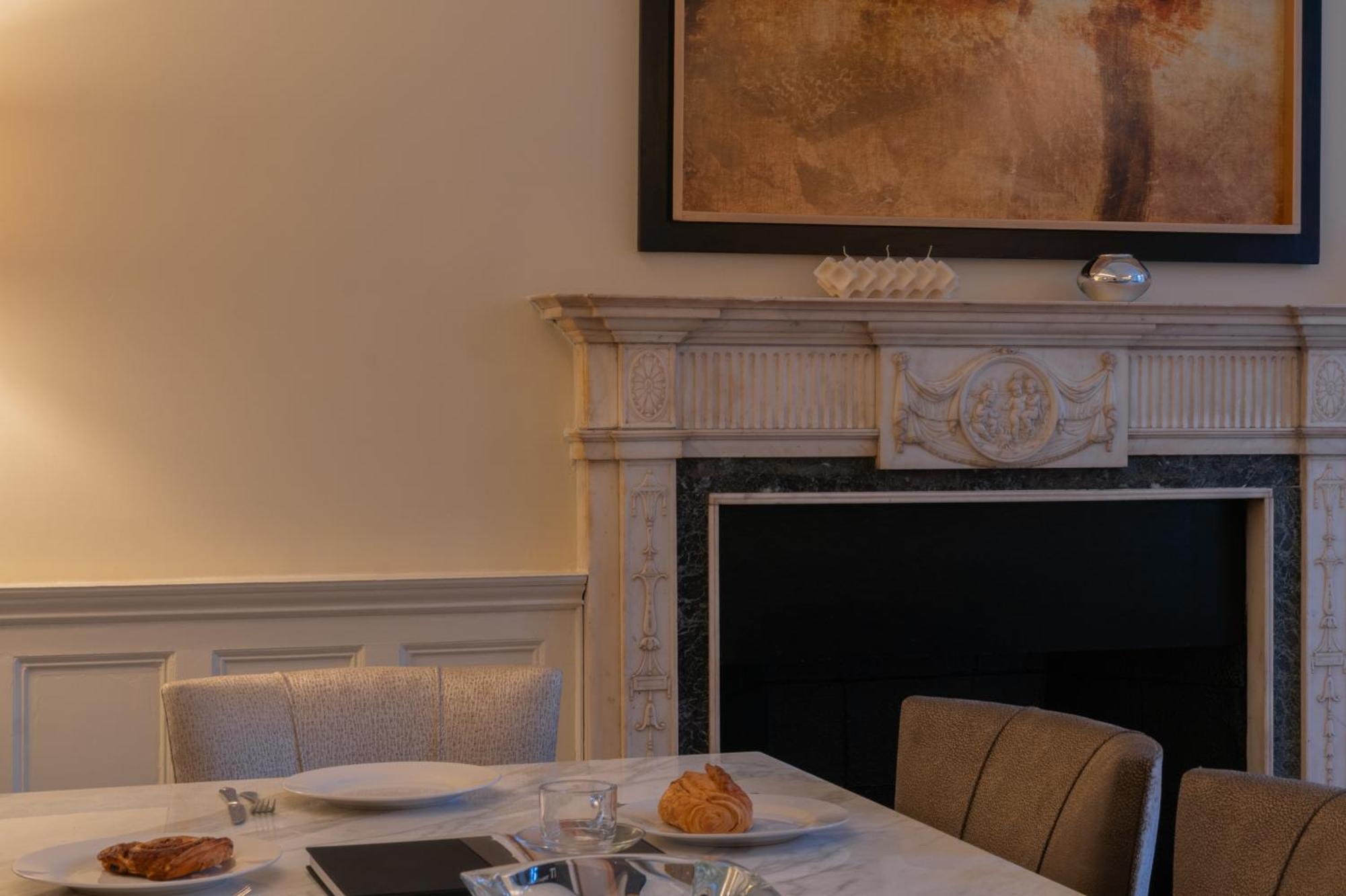 The Egerton - Luxury Apartment
