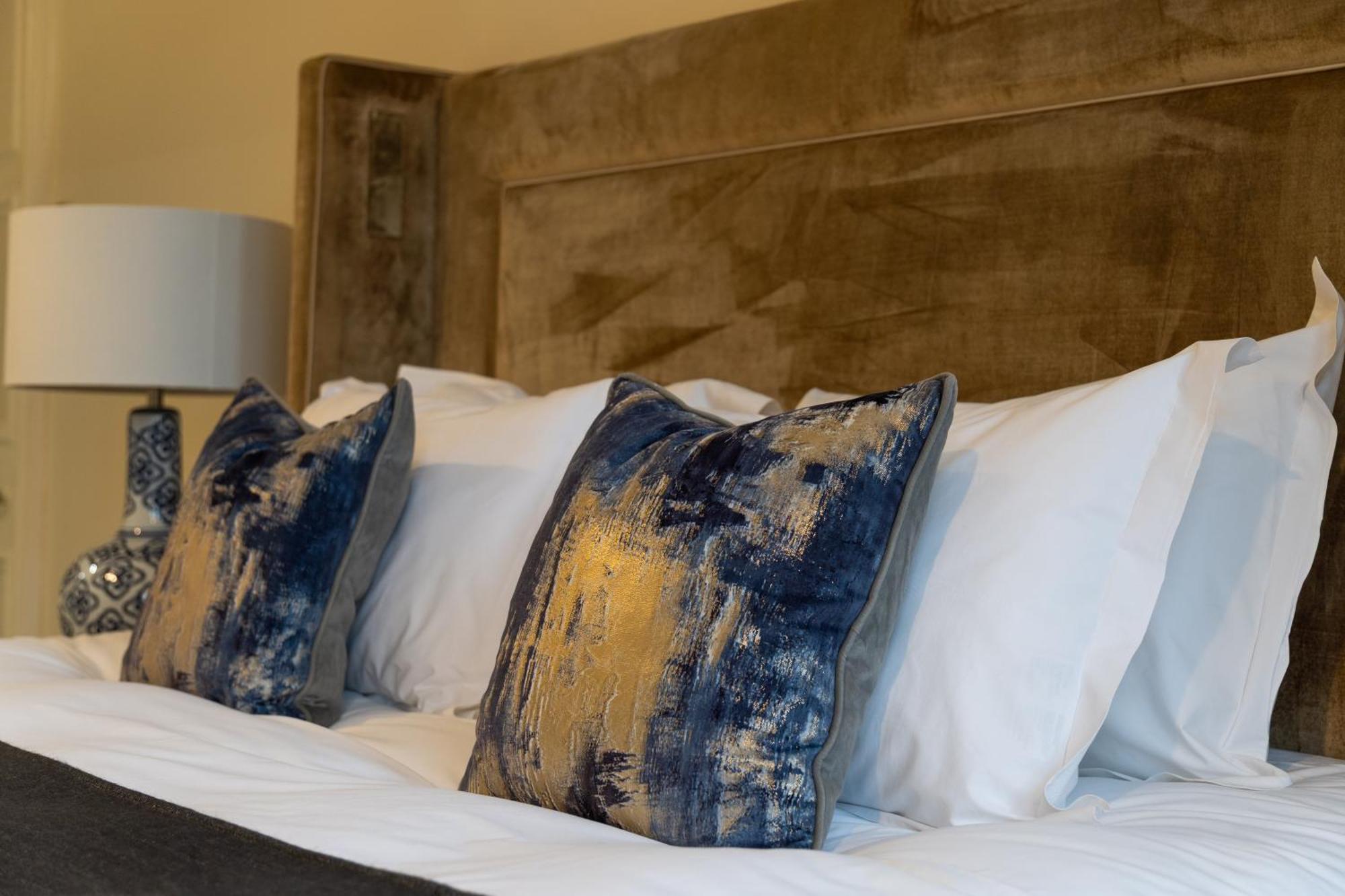 The Egerton - Luxury * London